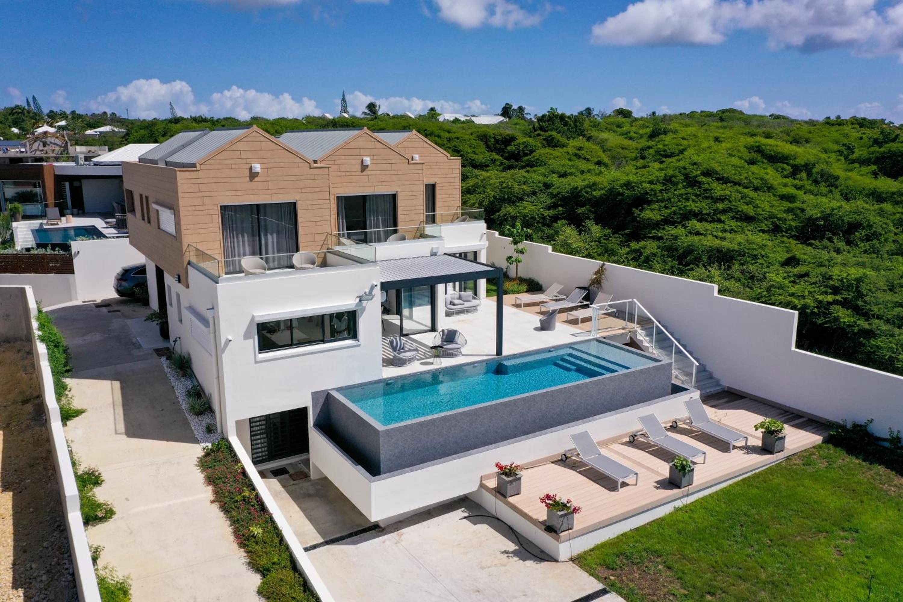 Luxury Villa Beach and Putt avec accès plage view 5