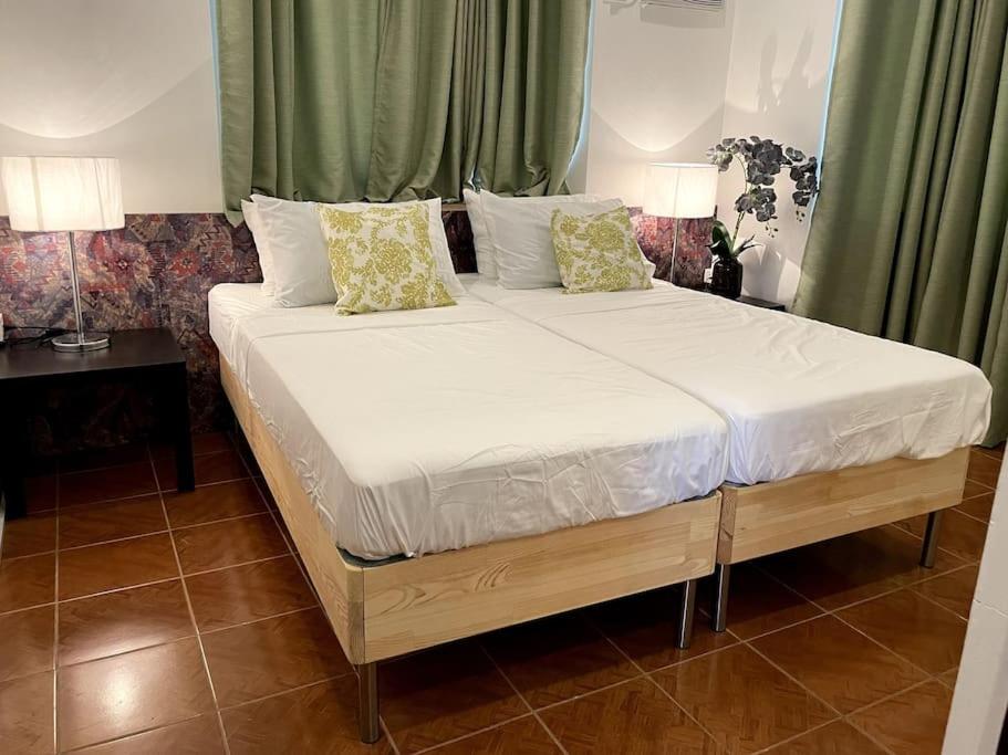 Charming 3-Bedroom Country Farm Home Pool ParkSprings Lipa