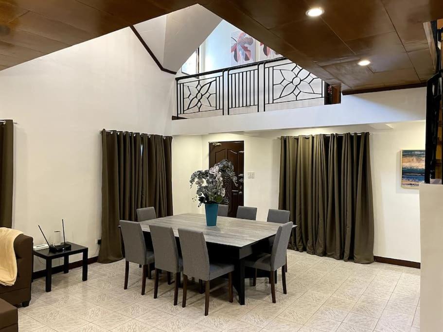 Charming 3-Bedroom Country Farm Home Pool ParkSprings Lipa