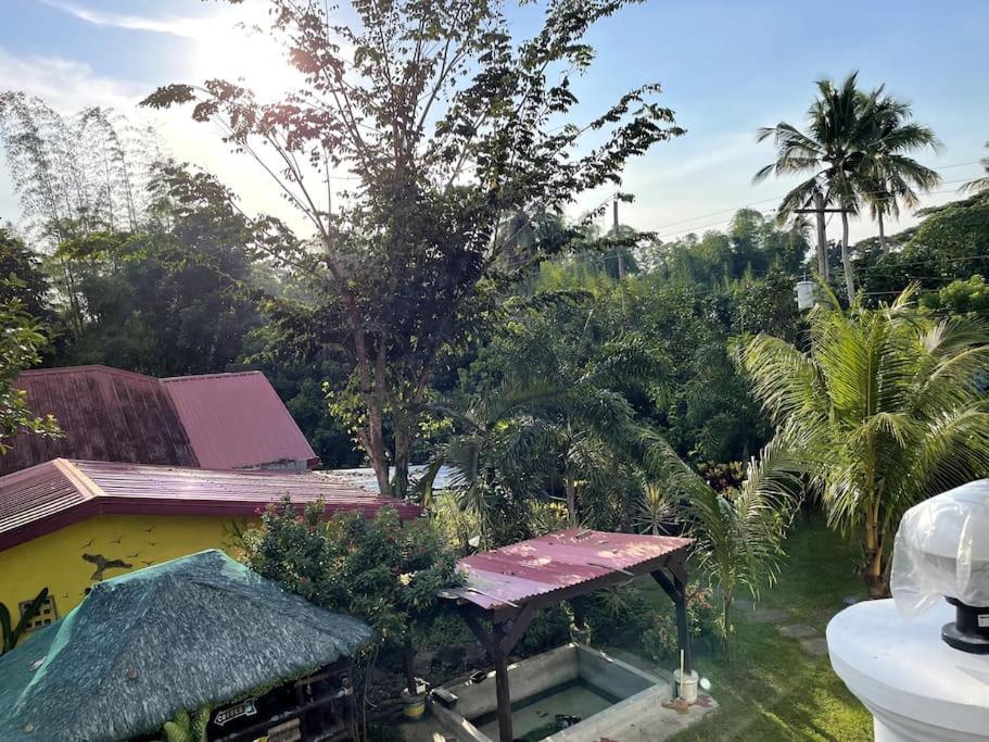 Charming 3-Bedroom Country Farm Home Pool ParkSprings Lipa