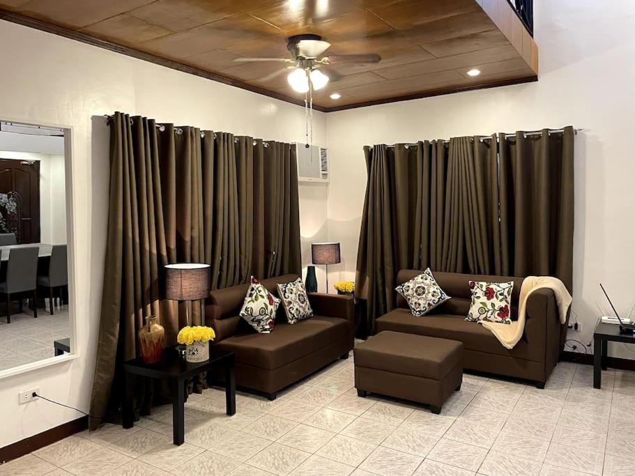 Charming 3-Bedroom Country Farm Home Pool ParkSprings Lipa