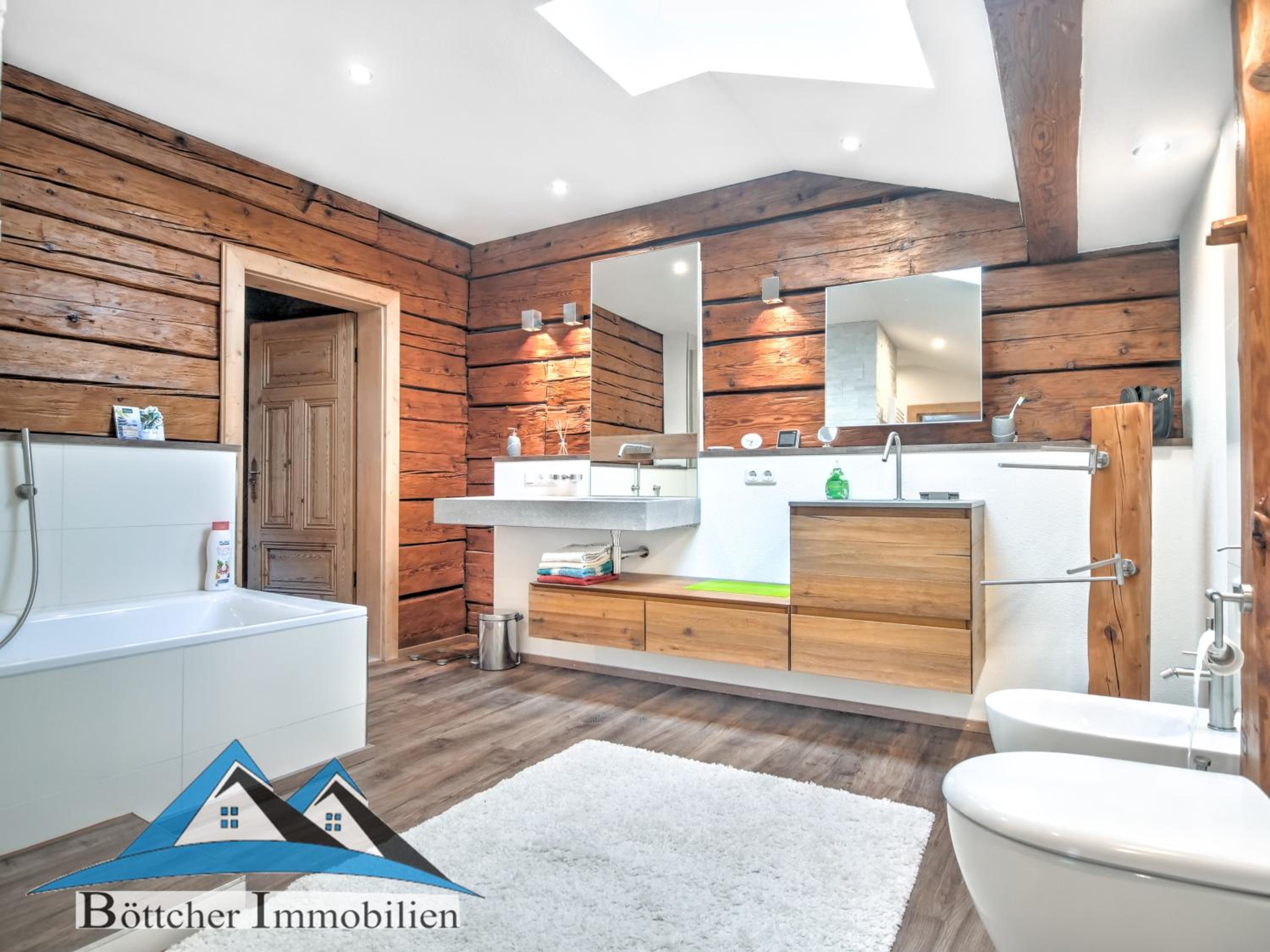 400qm bayerische VILLA 2500qm uneinsehbarer Garten in beliebter Urlaubsregion