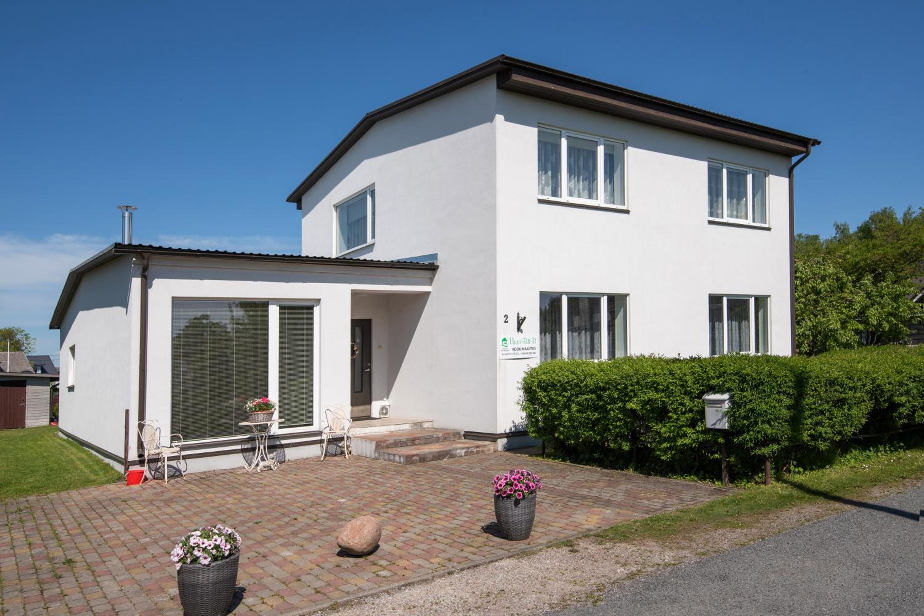 Hotel Muru Guesthouse - Image 1