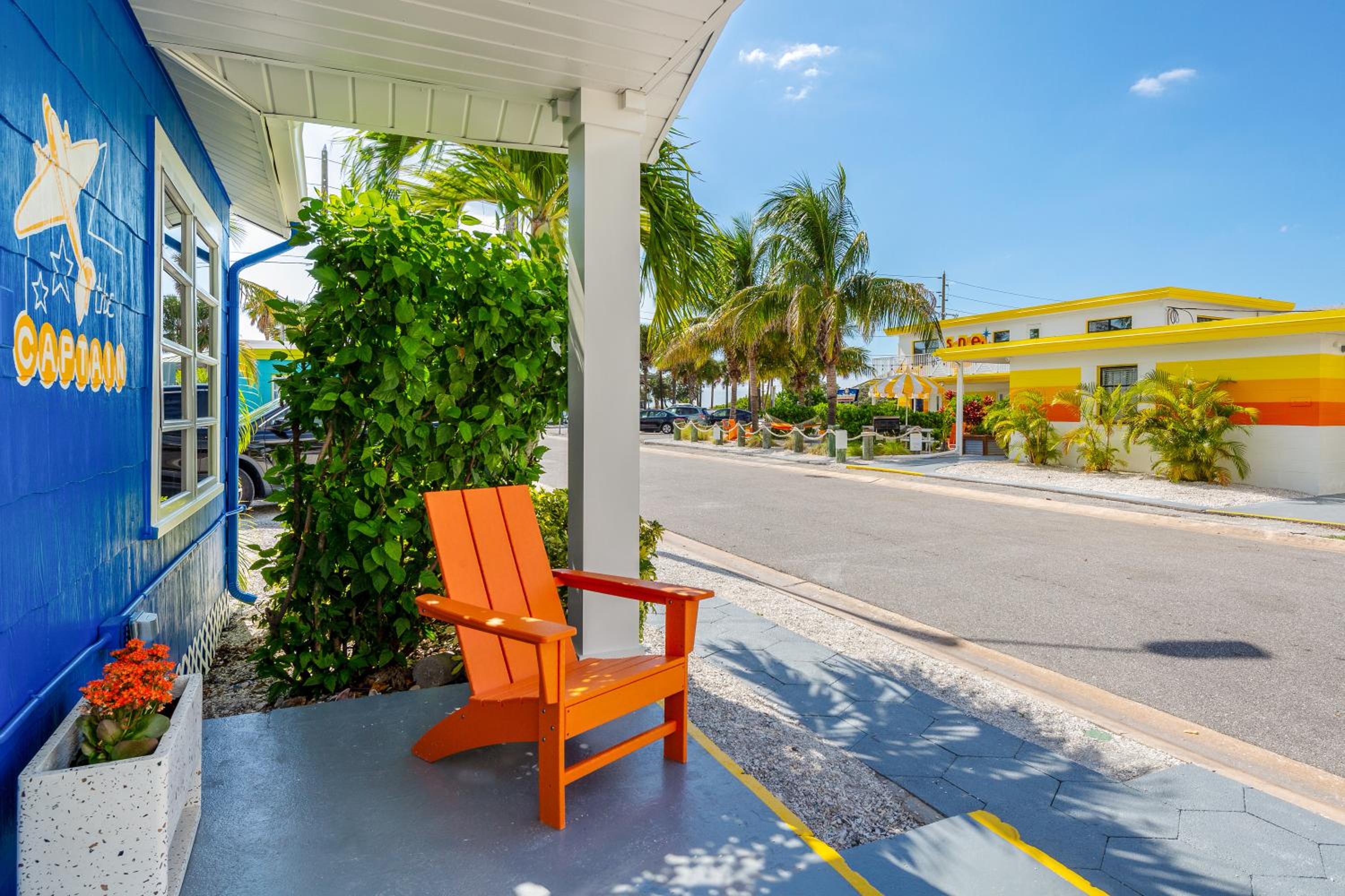 Sunset Inn and Cottages