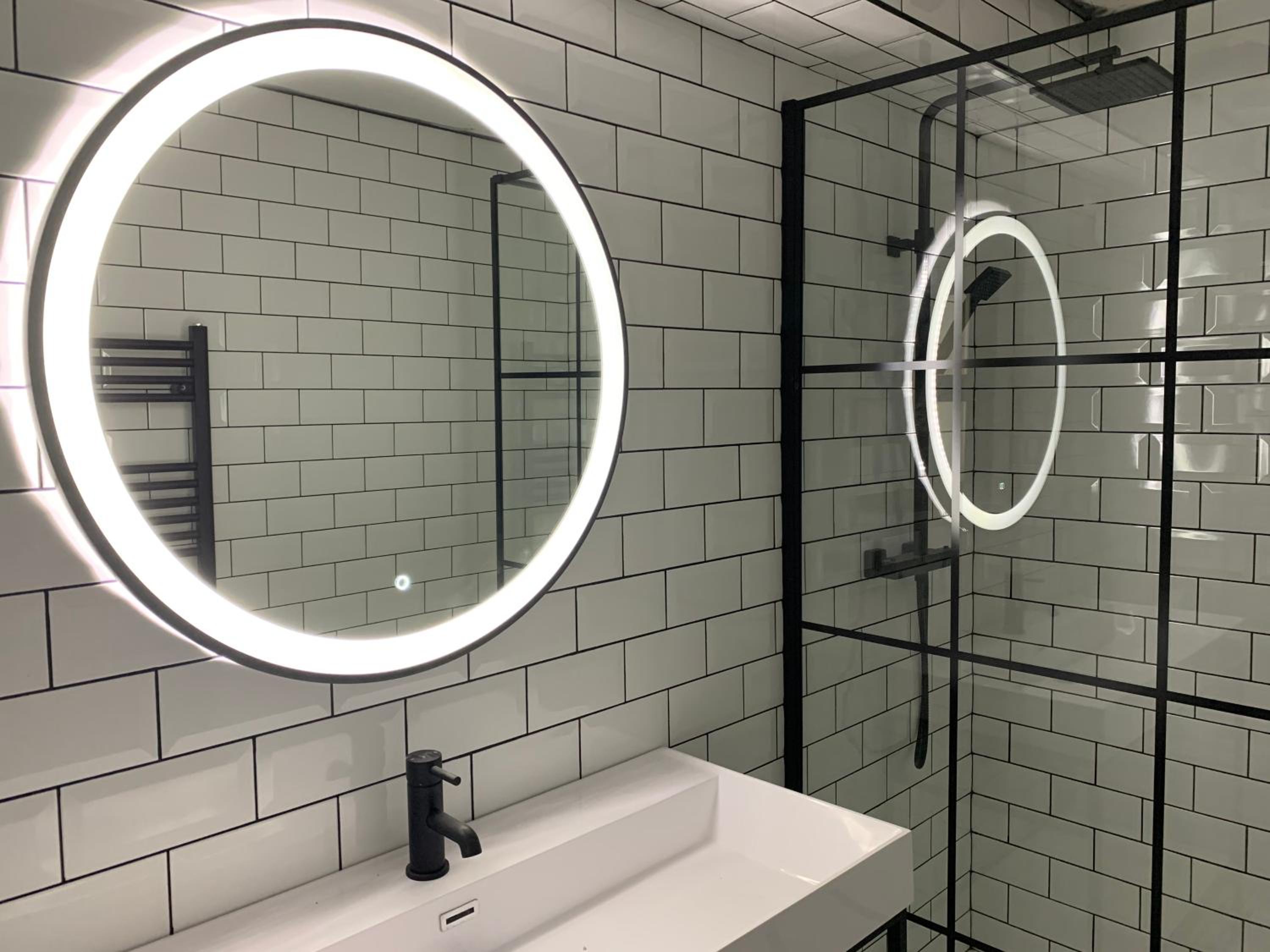Loft 11 Stunning LUXURY NYC Loft Style Interior Designed 2BD Apartment EXCELLENT CITY CENTRE LOCATION Mezzanine Cinema Room Designer Furniture AMAZING SPAC