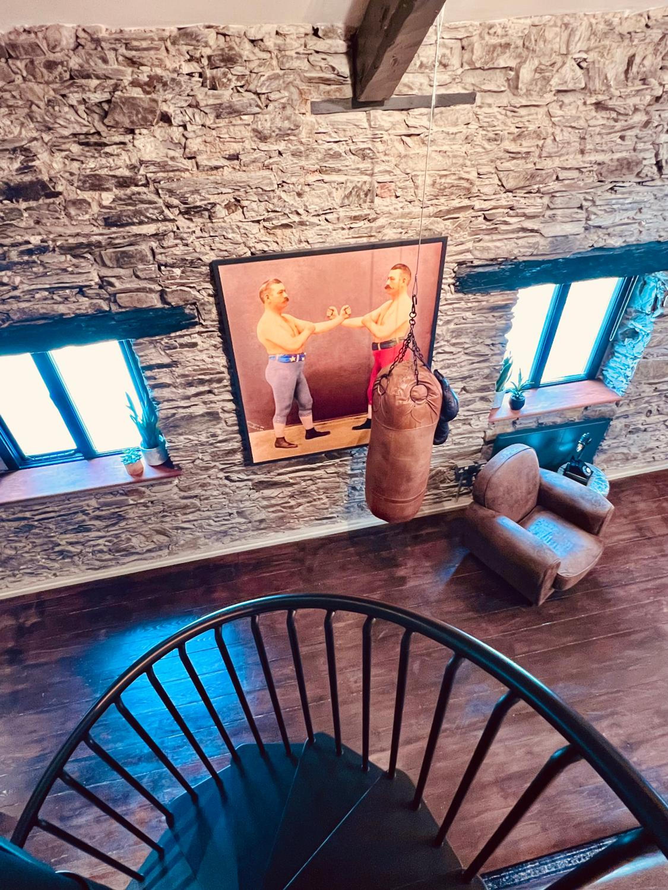 Loft 11 Stunning LUXURY NYC Loft Style Interior Designed 2BD Apartment EXCELLENT CITY CENTRE LOCATION Mezzanine Cinema Room Designer Furniture AMAZING SPAC