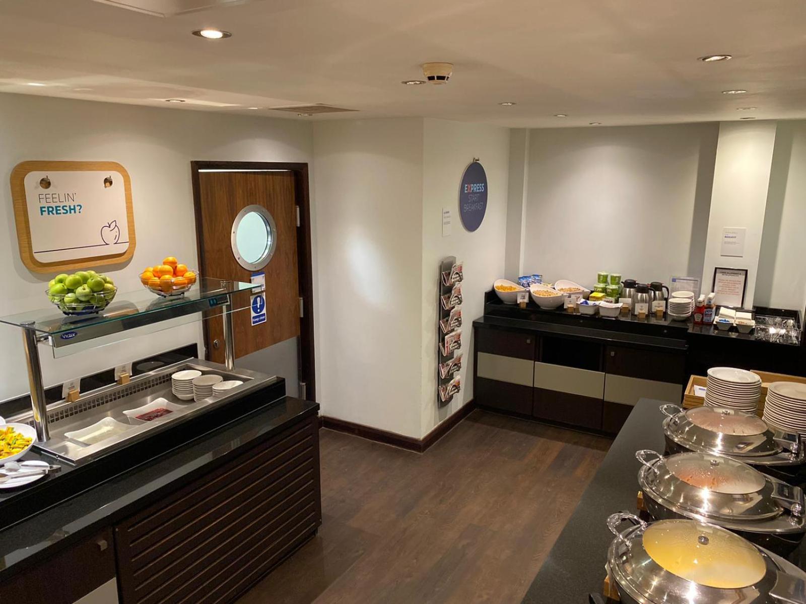 Windsor Vacations - Holiday Inn Express Windsor, an IHG Hotel - Property Image 1