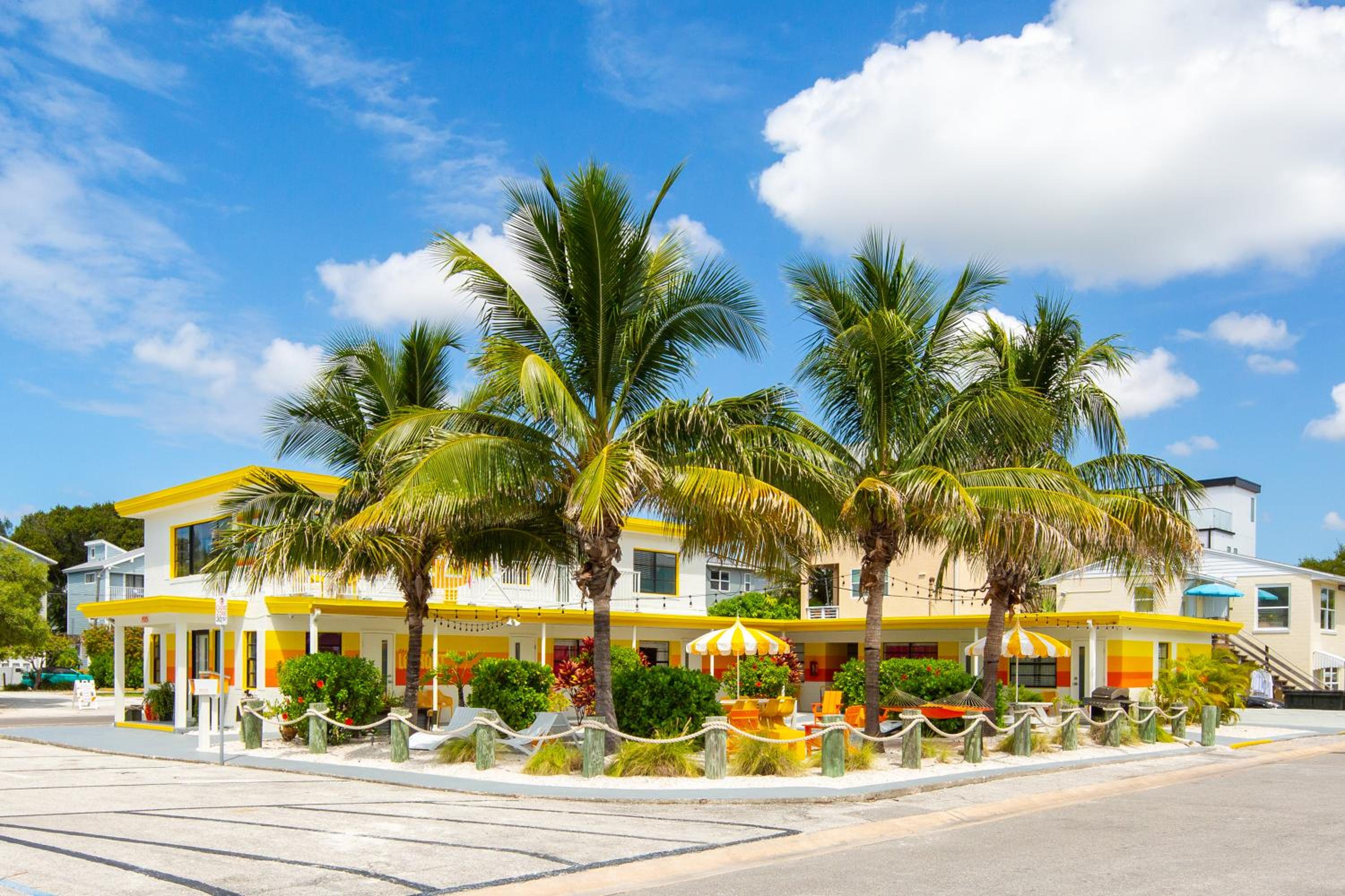 Sunset Inn and Cottages