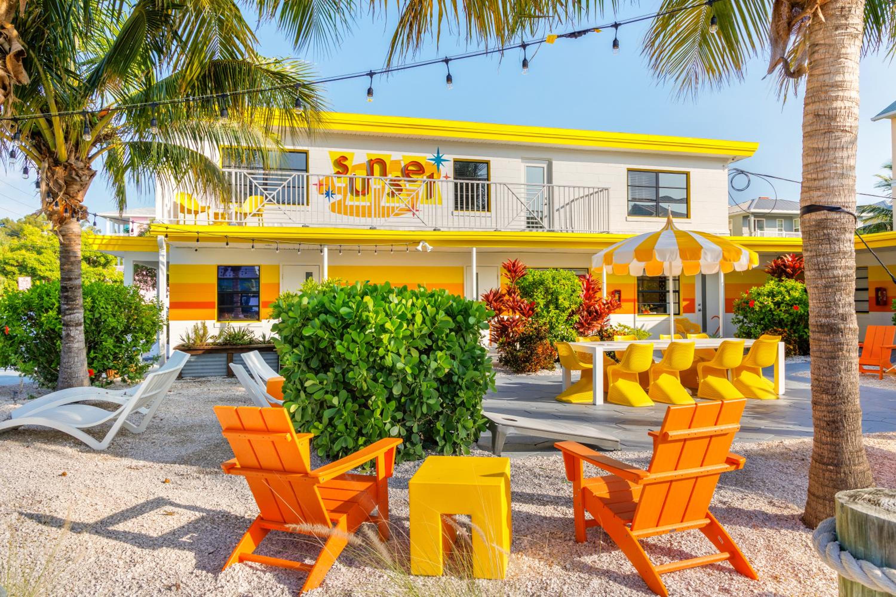 Sunset Inn and Cottages