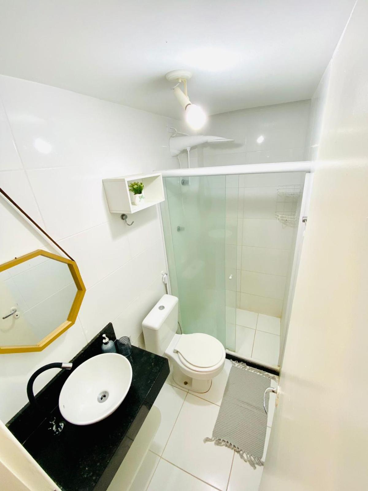 Apartamento encantador térreo em condomínio fechad