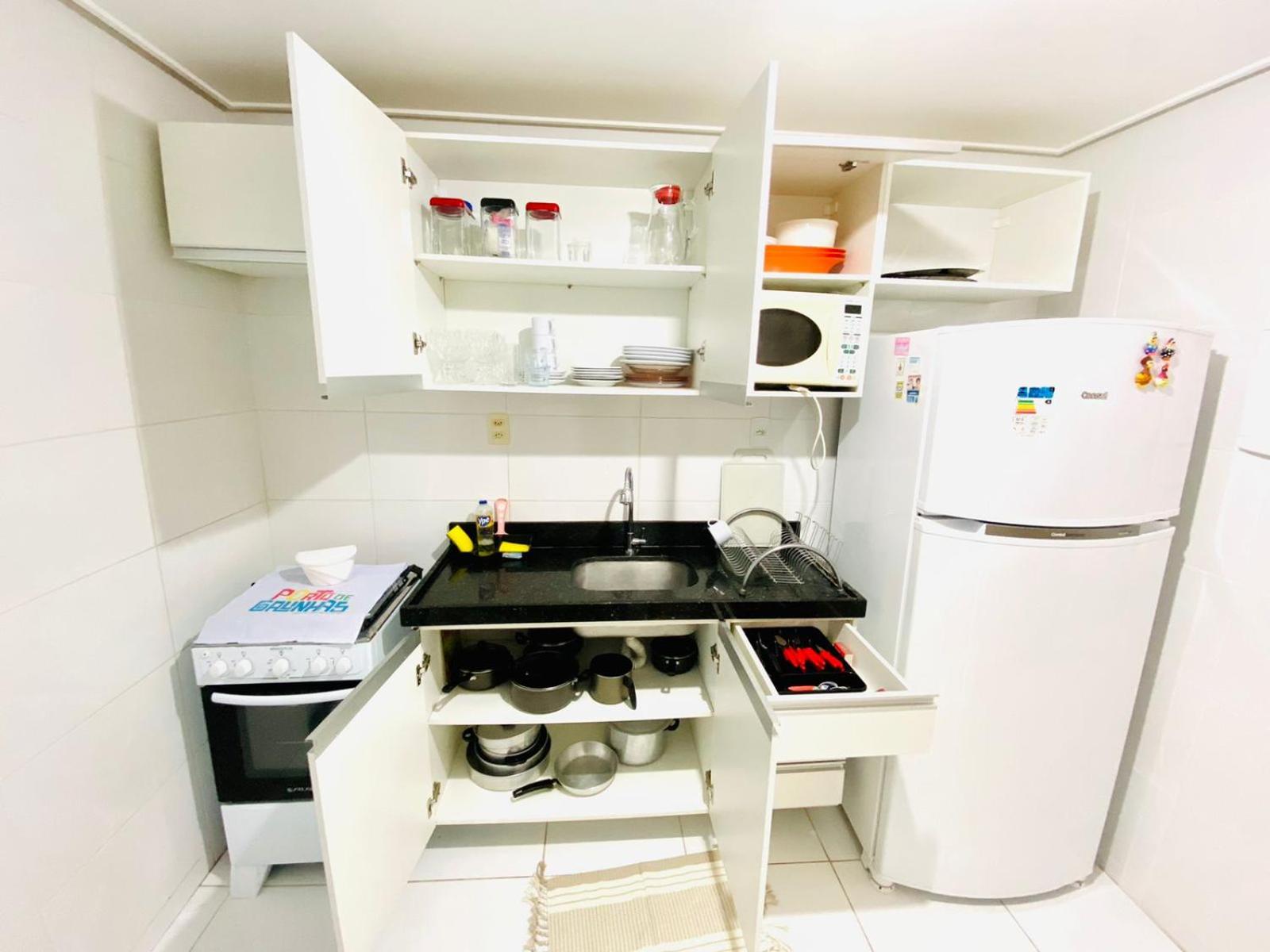 Apartamento encantador térreo em condomínio fechad