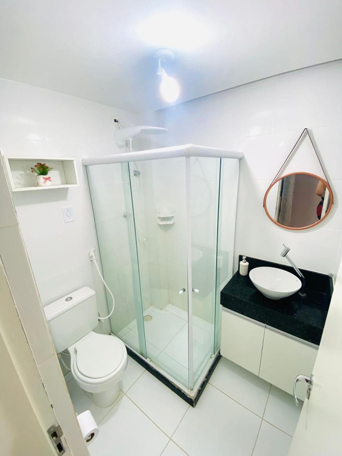Apartamento encantador térreo em condomínio fechad