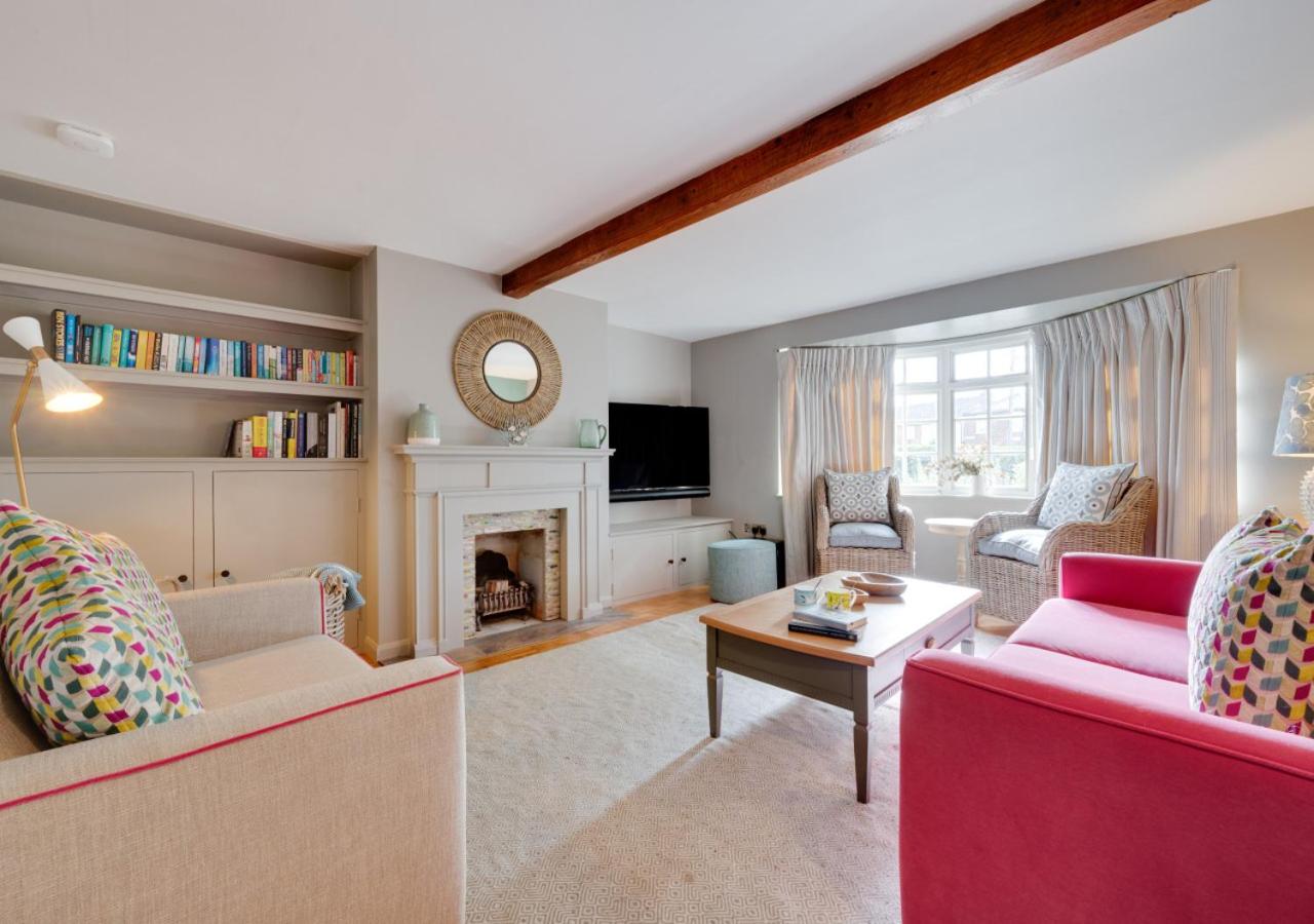 3 Bed in Southwold oc-6ng view 2