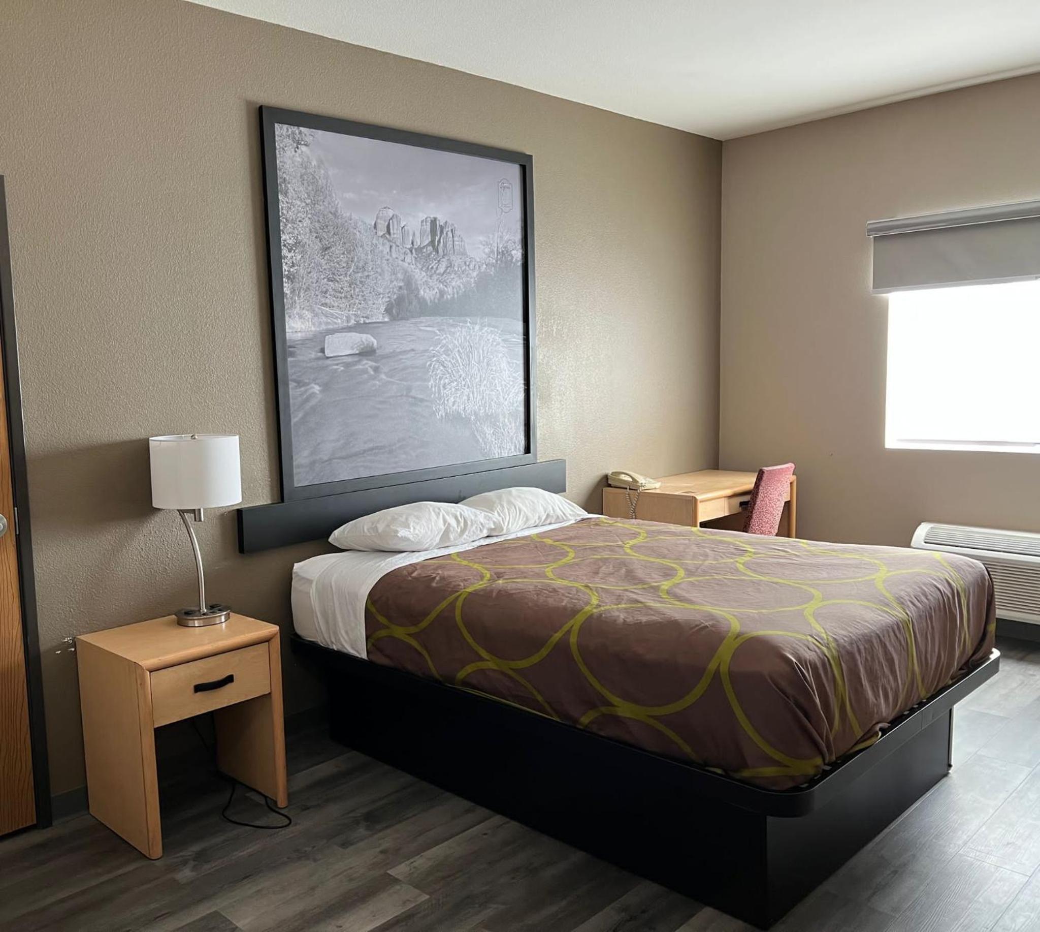 Super 8 by Wyndham Quartzsite AZ - Property Image 3