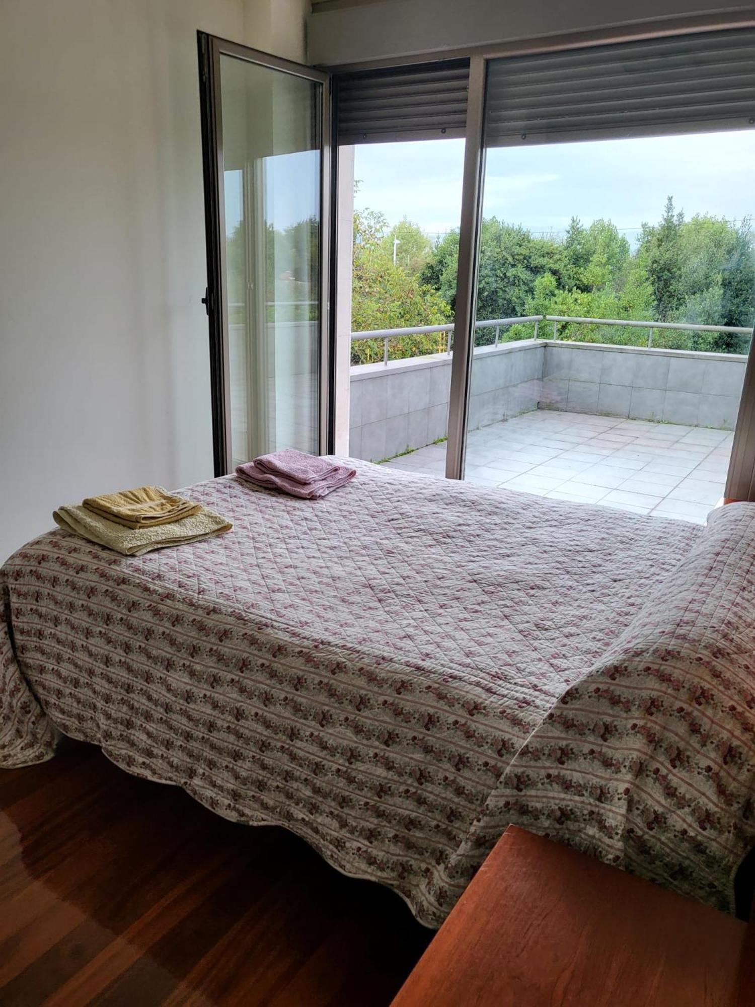 Chalet en Somió con finca independiente