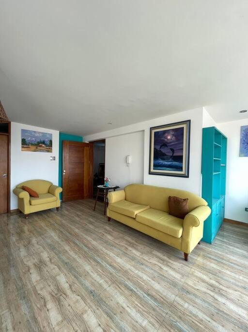 Hermosa departamento vanguardista c/ balcon .