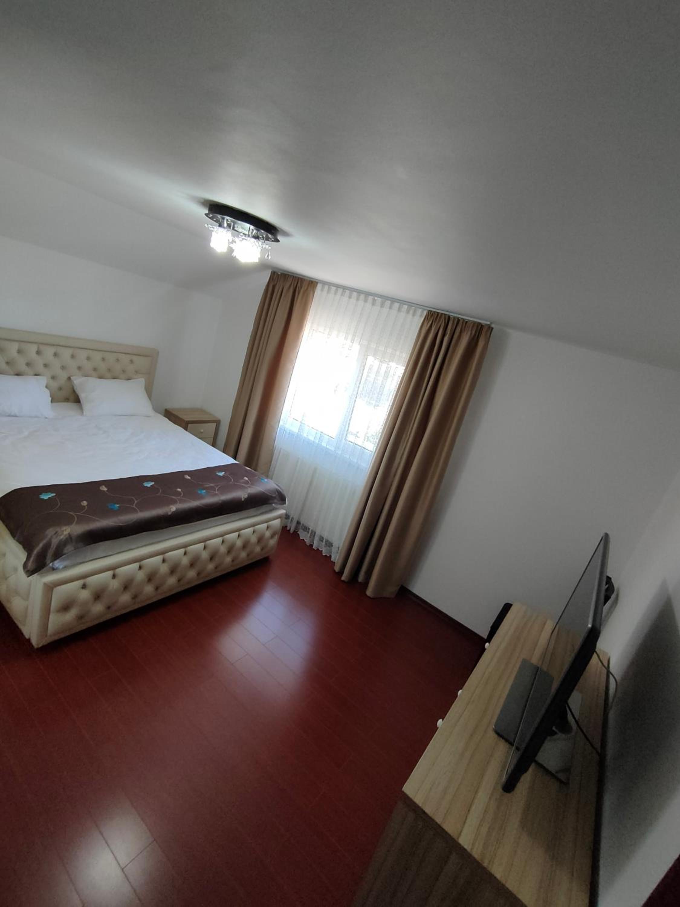 "Apartament"-Casa Genius view 2