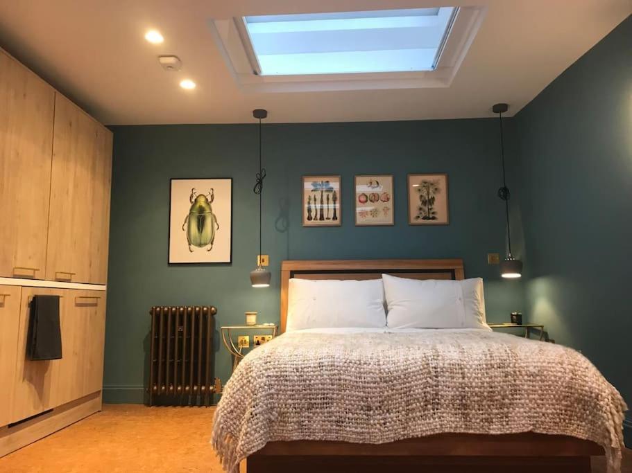 Stylish Notting Hill Air Conditioned studio