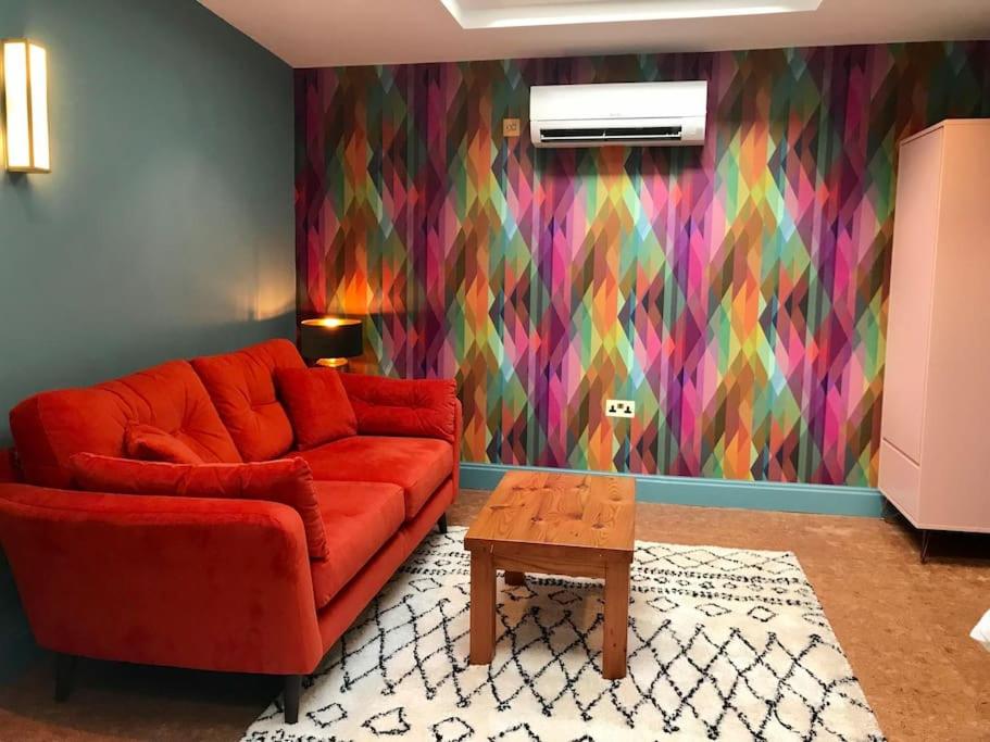 Stylish Notting Hill Air Conditioned studio