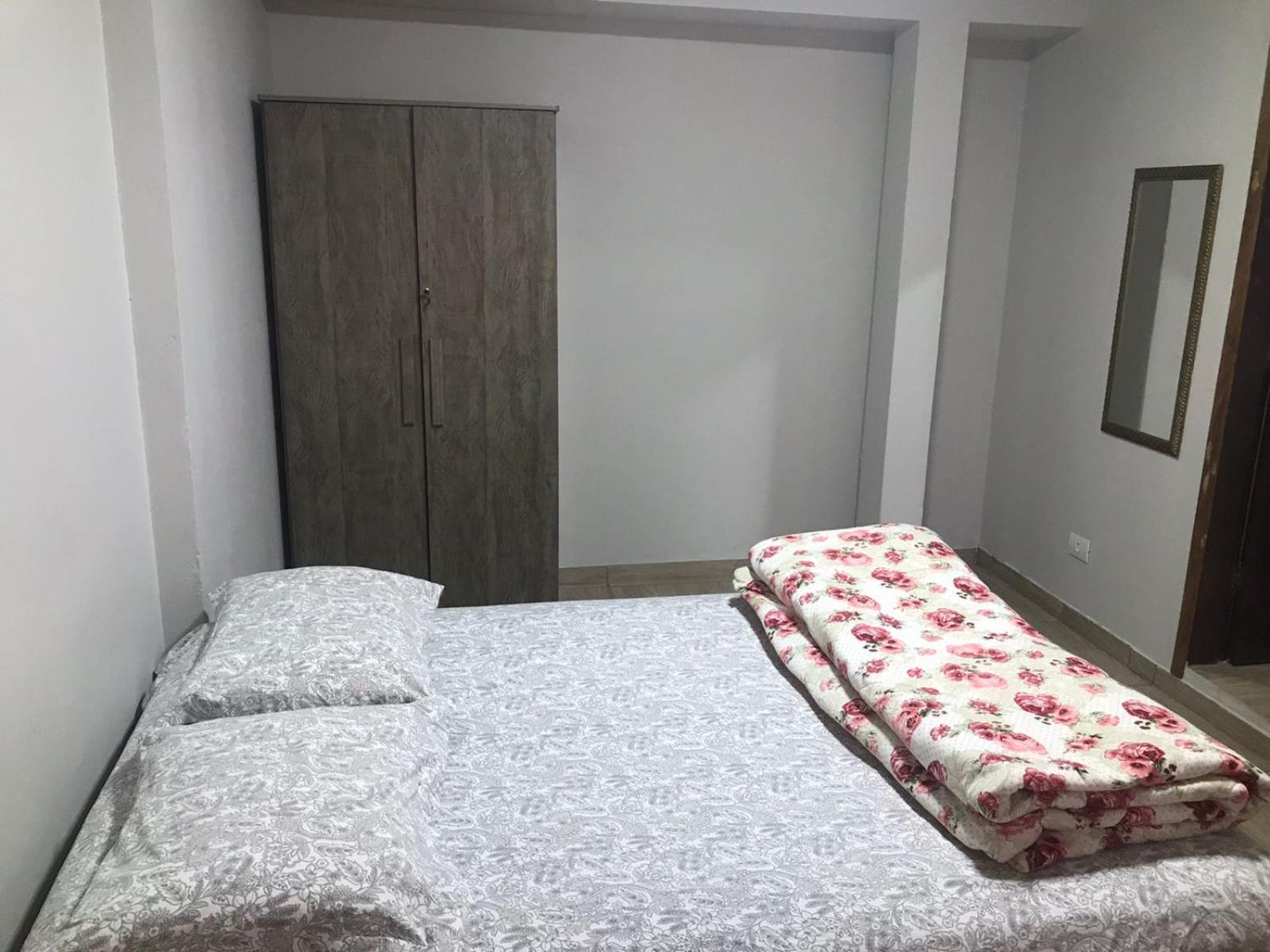Casa com 2 quartos agradáveis com ar condicionado