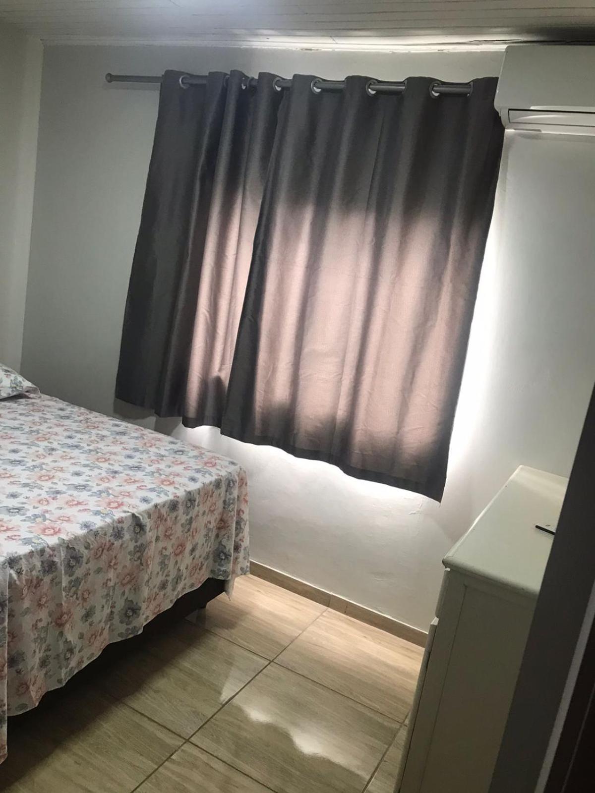 Casa com 2 quartos agradáveis com ar condicionado