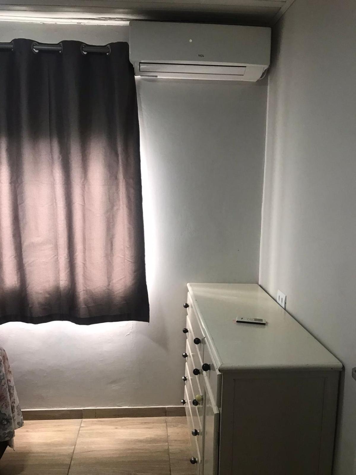 Casa com 2 quartos agradáveis com ar condicionado