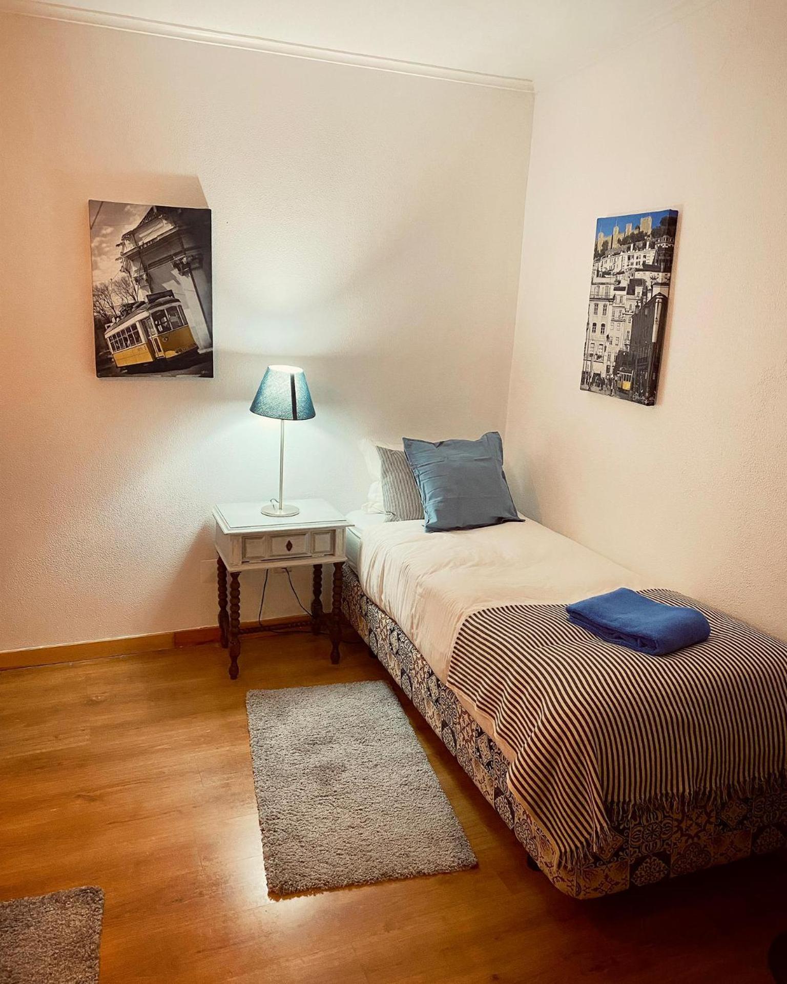 Ola Lisbon -Alfama I photo 2