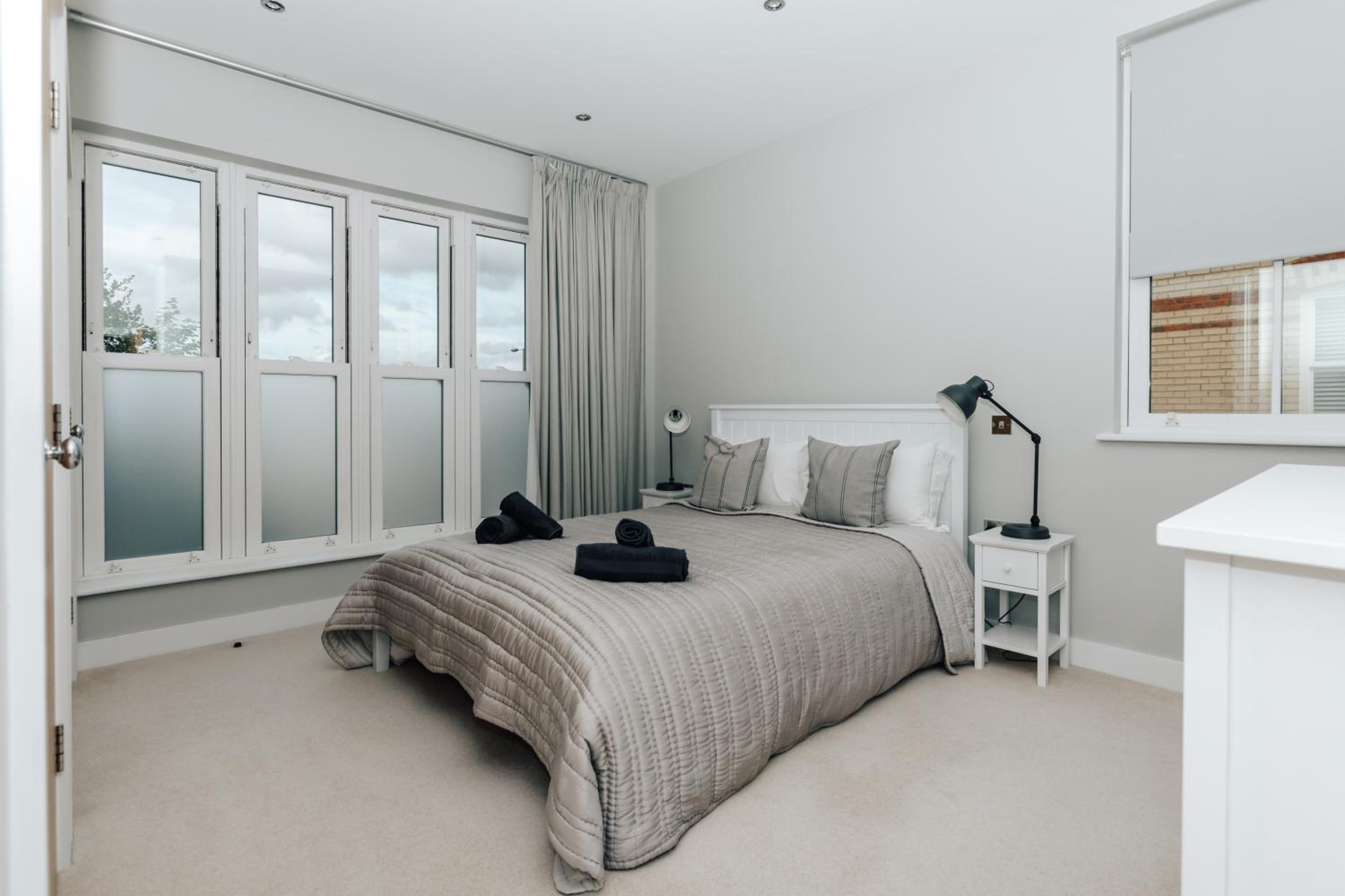 Blue Heron - 2 Bedroom Apt with 2 parking spaces view 3