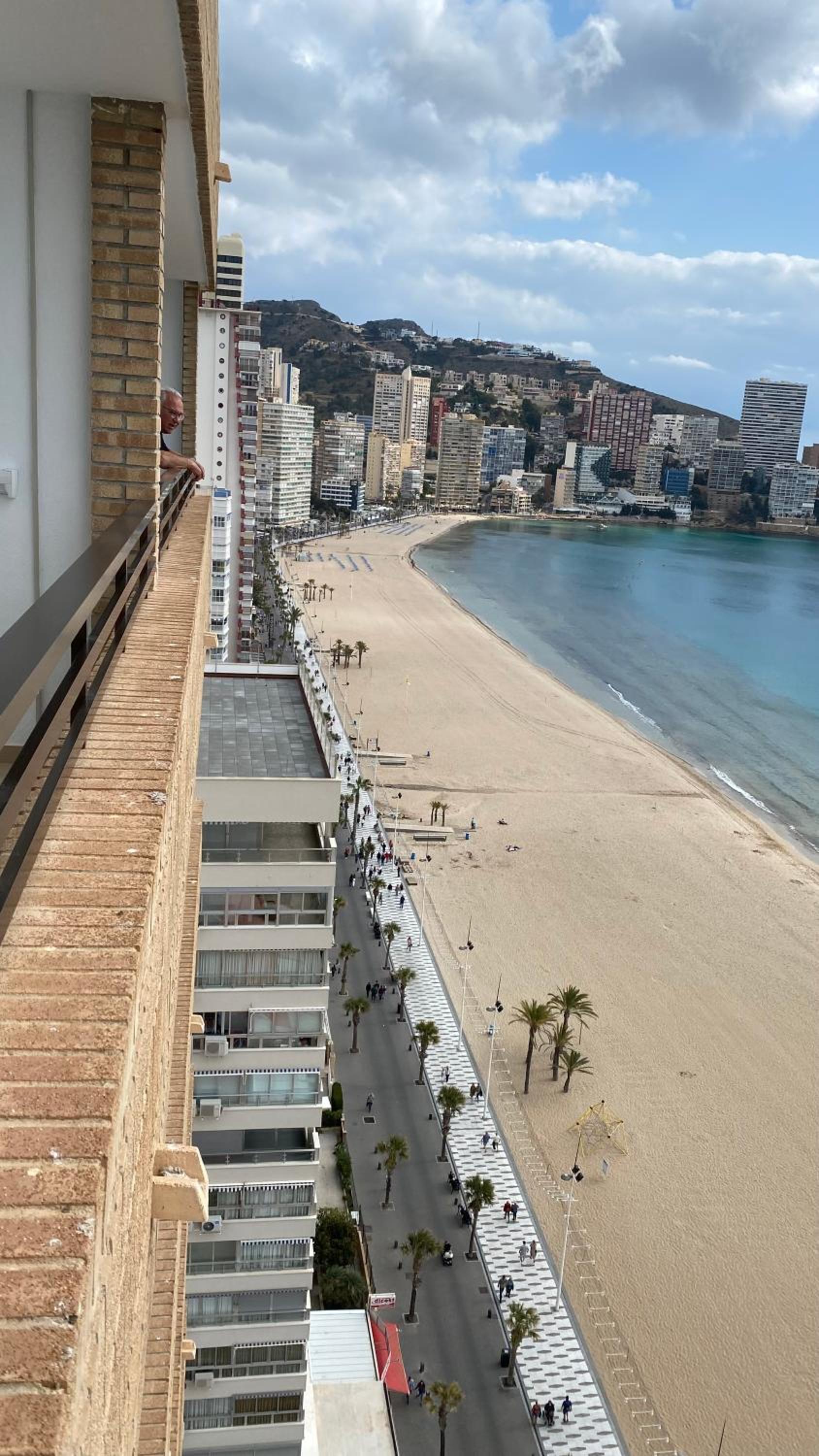 SOLYMAR LEVANTE Apartamento Completo con Piscina y Parking Comunitario
