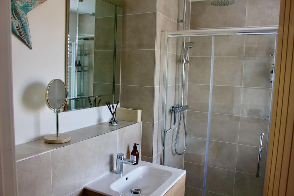 Salt Yard Apartment, Parking and Terrace, Whitstable