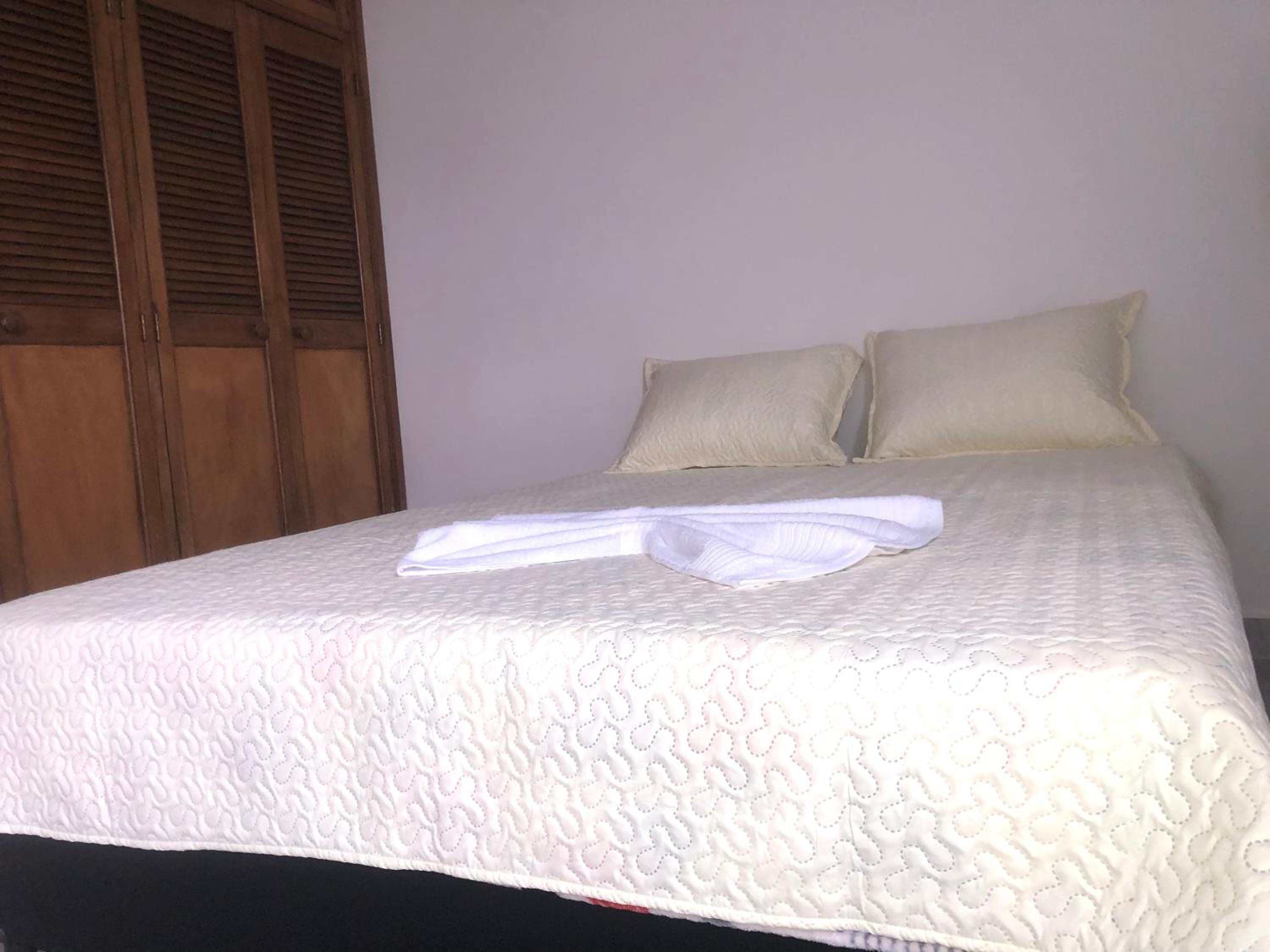 Céntrico apartamento y bien ubicado en laureles apto 401 view 4
