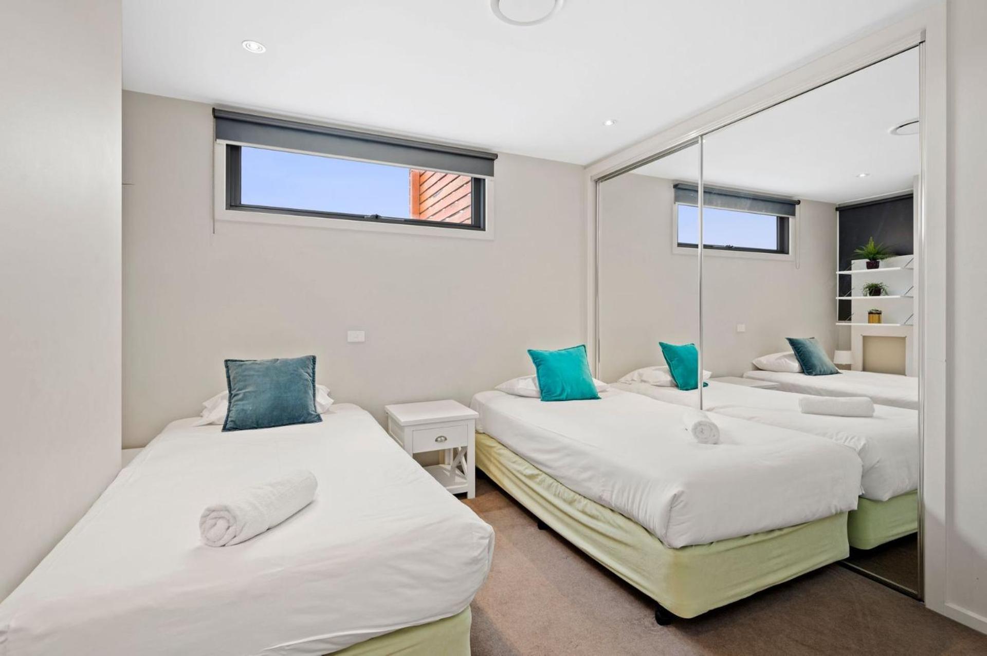Bell Street Apartment 11 7