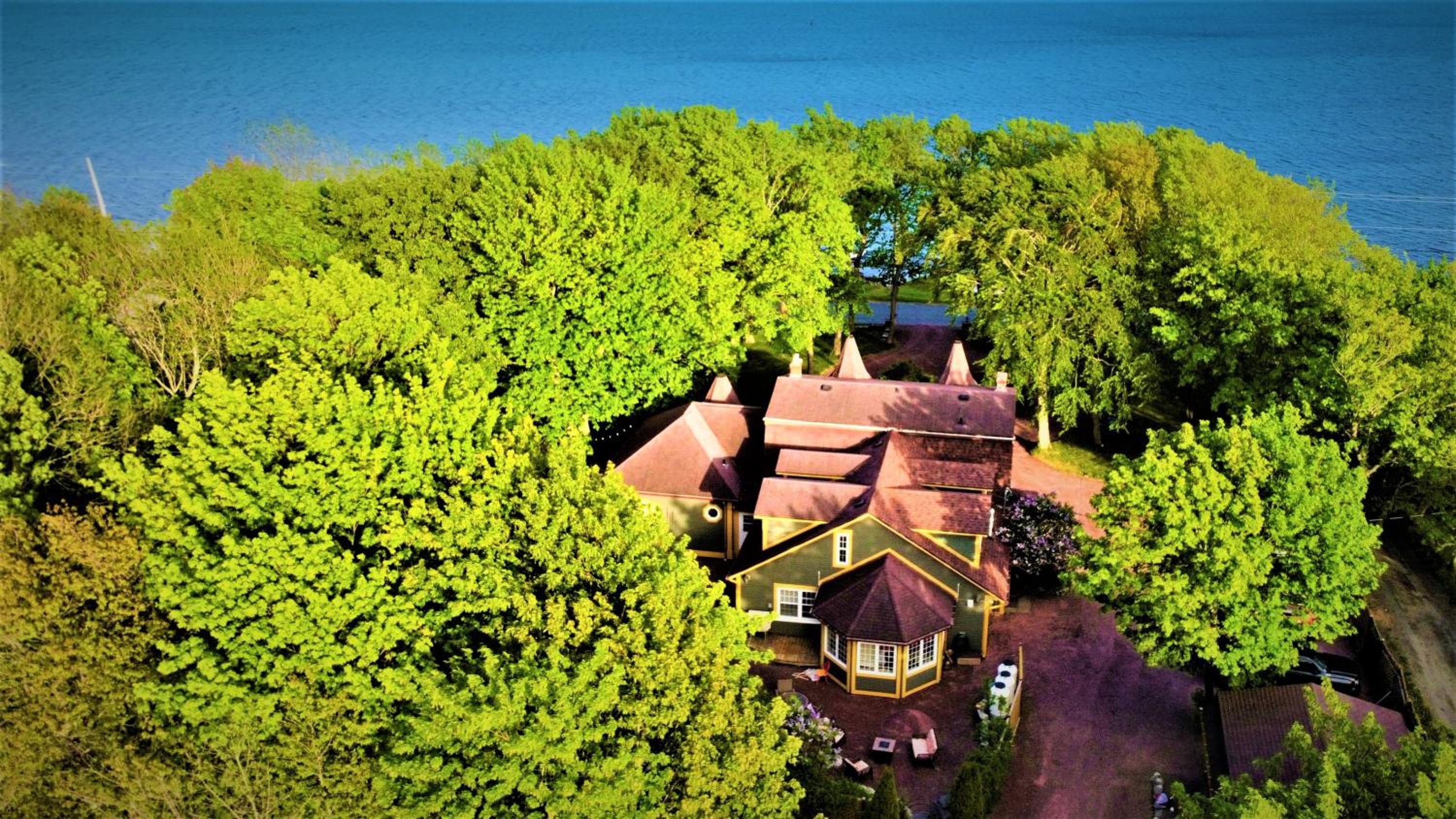 Belle View Manor Inn
