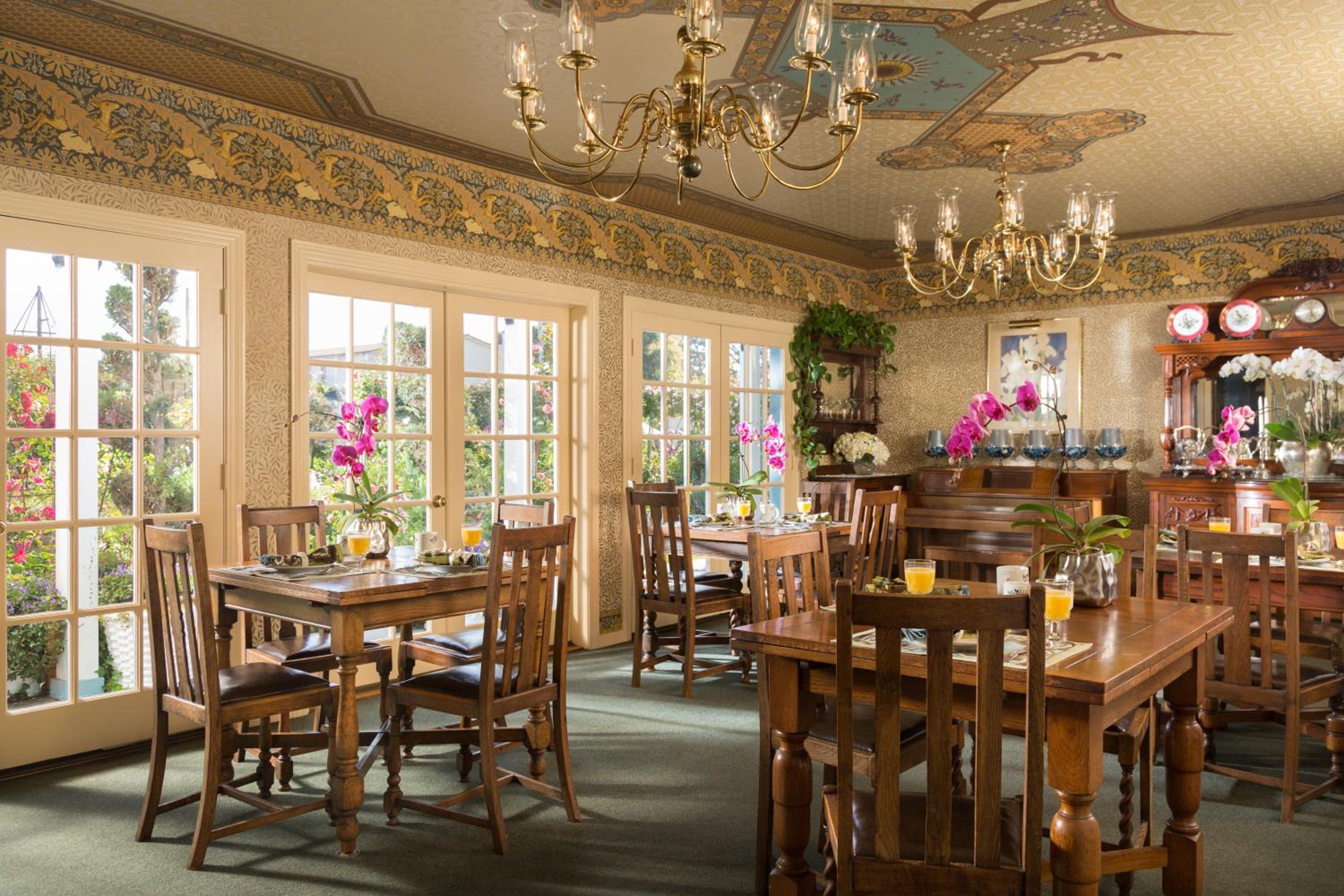 Half Moon Bay Vacations - Mill Rose Inn - Property Image 3