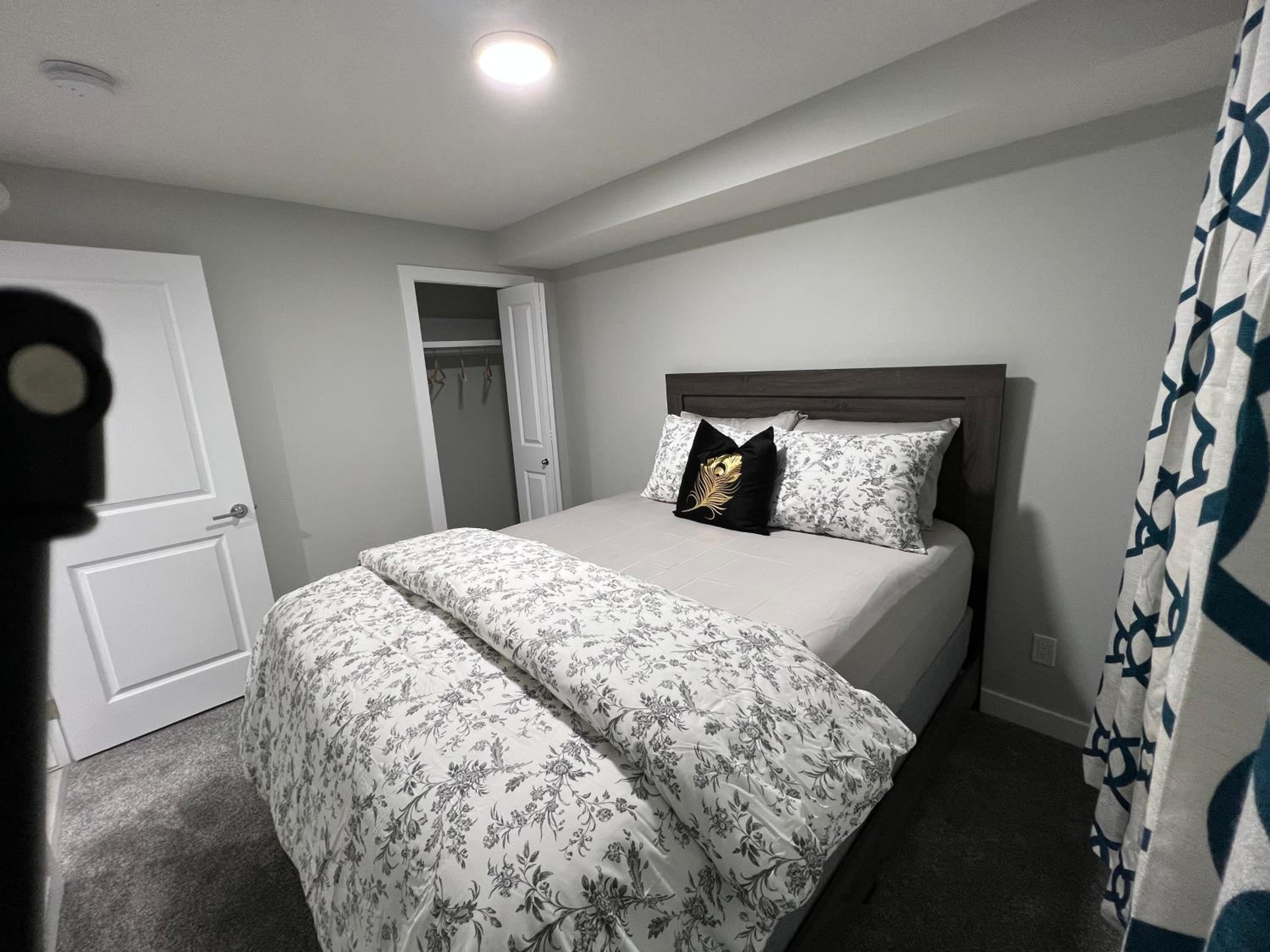 Entire Guest Suite-Self Check in