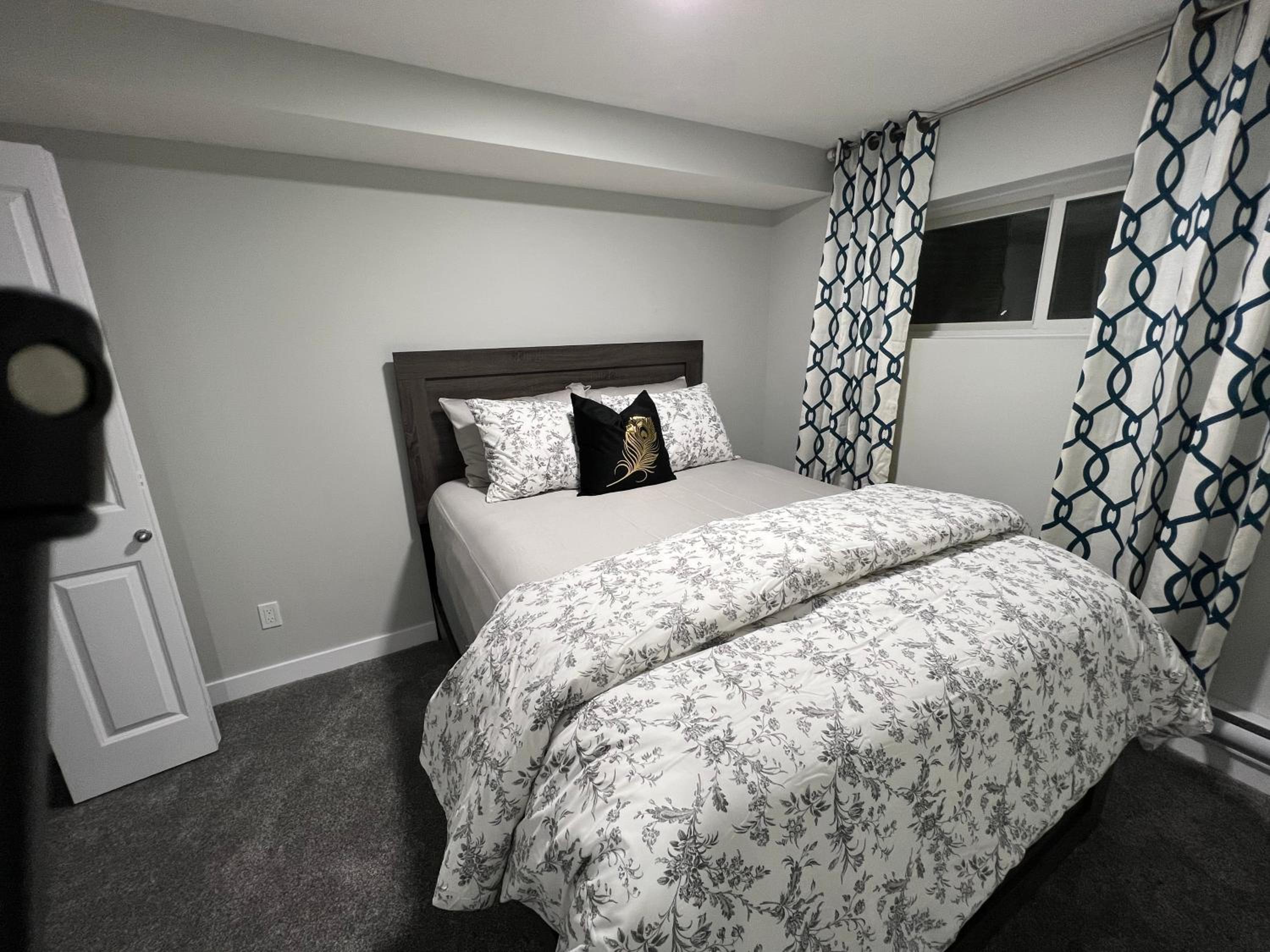 Entire Guest Suite-Self Check in