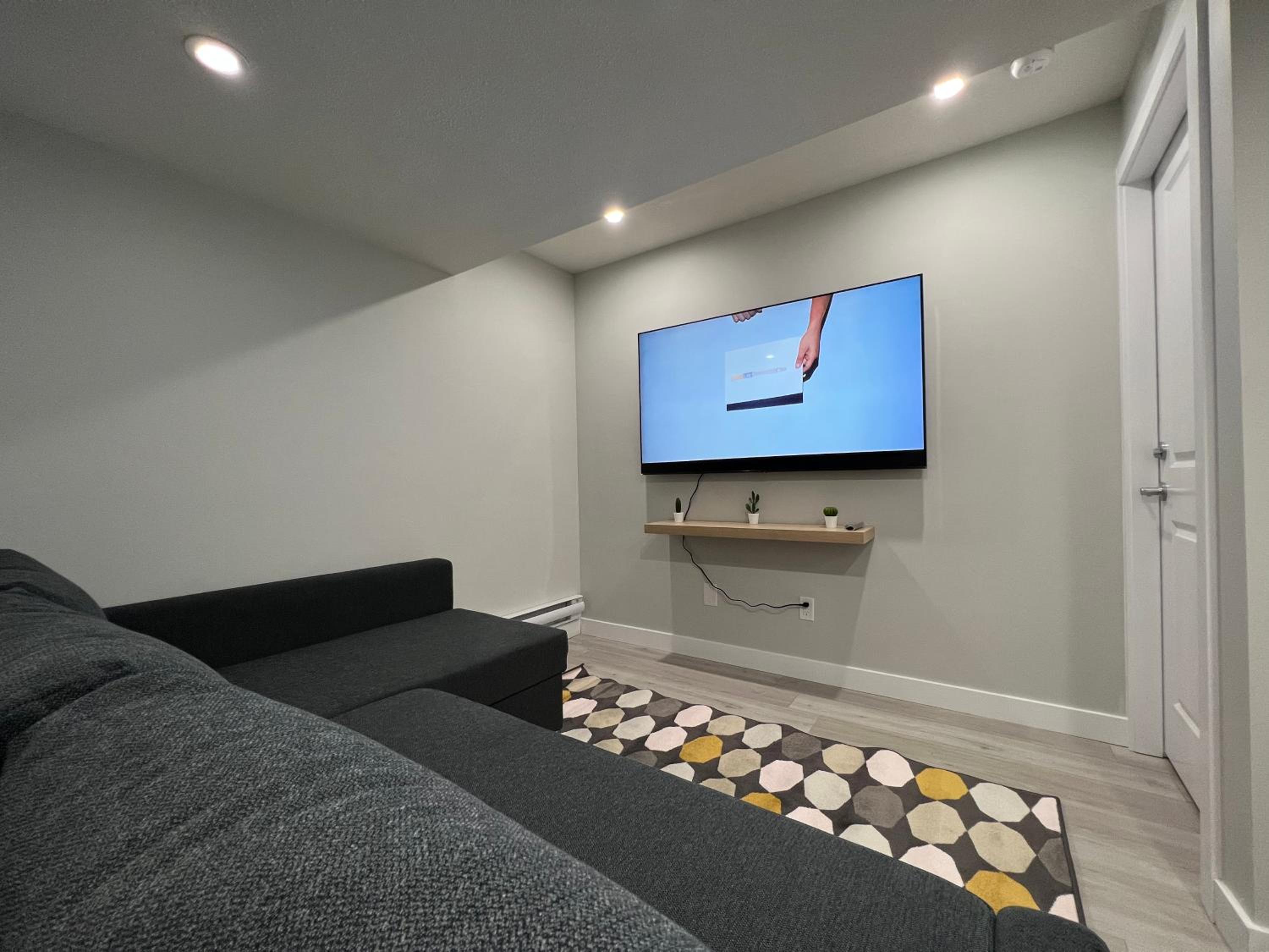 Entire Guest Suite-Self Check in