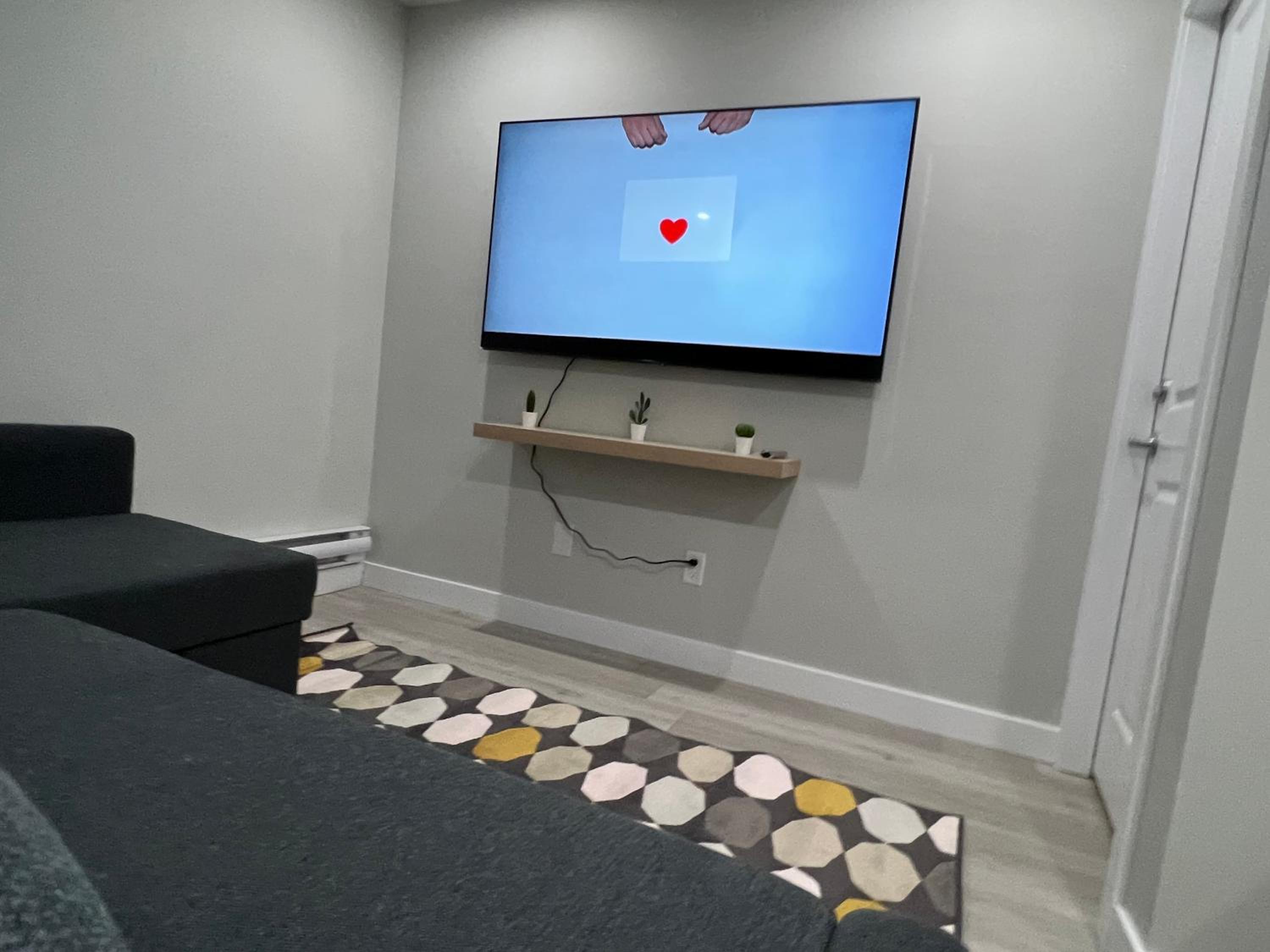 Entire Guest Suite-Self Check in