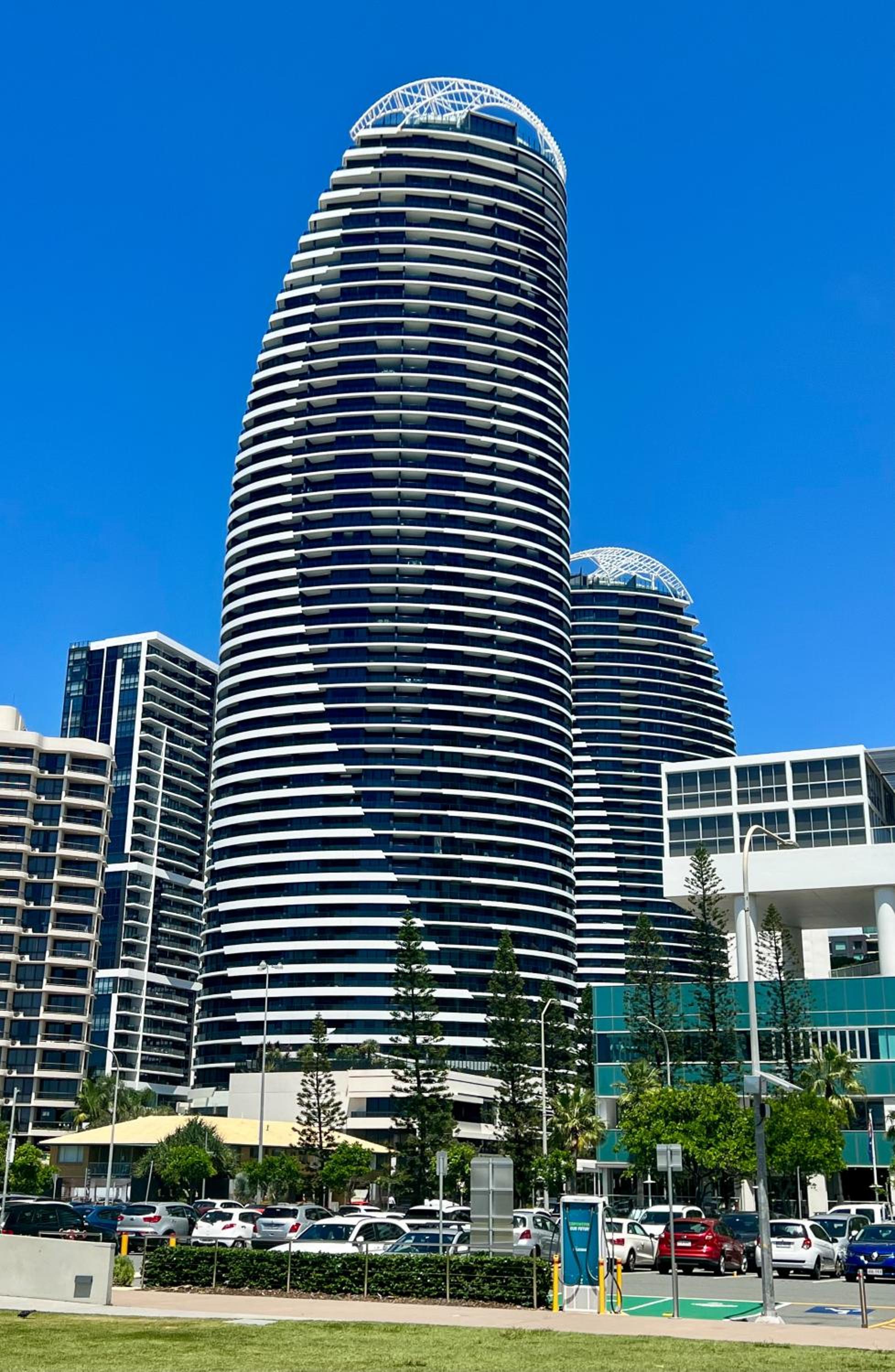 Sub Penthouse Oracle 46th floor - GC Getaways