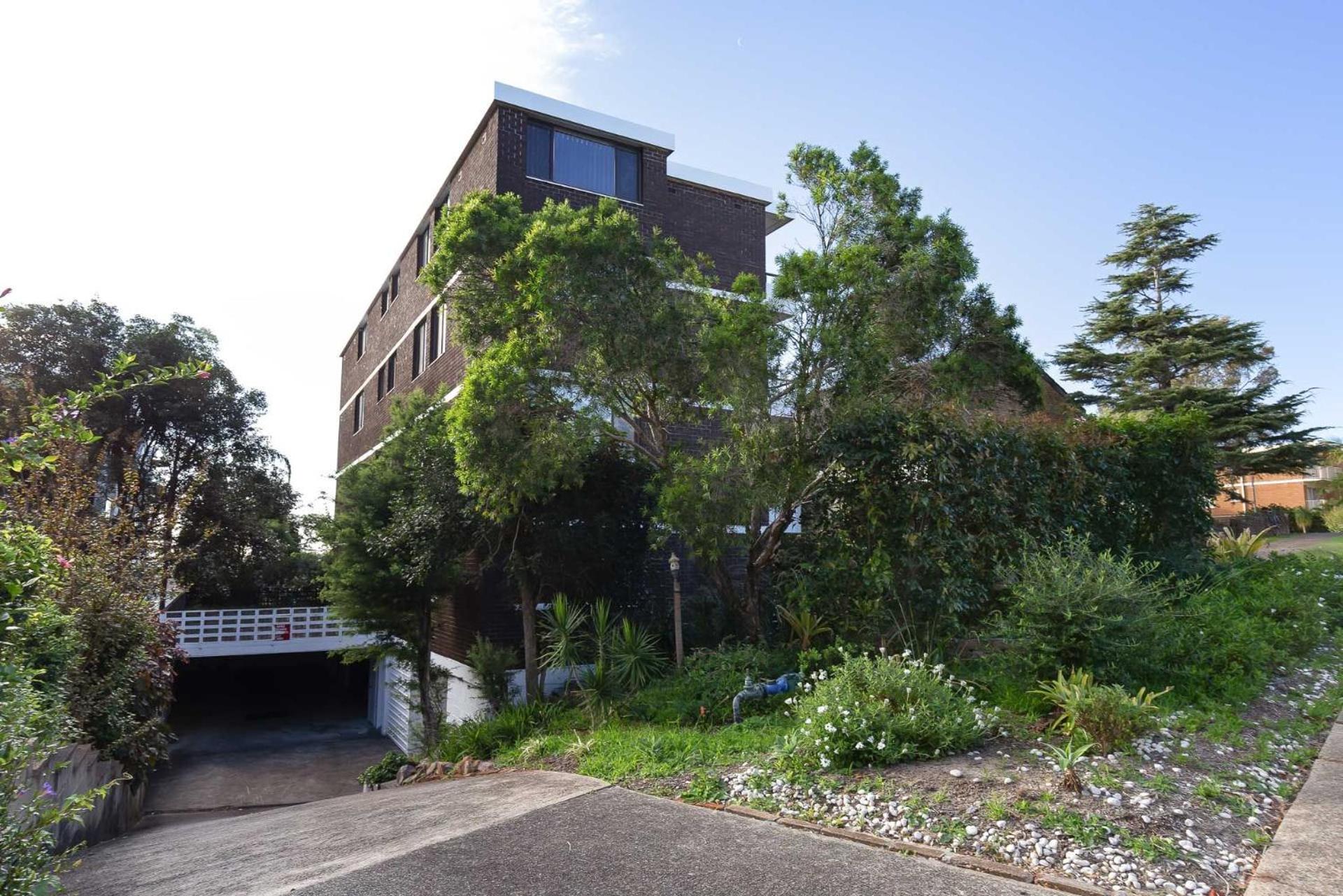 Bellevue, 7 4 Donald Street - renovated unit with air con and Wi-Fi with views & central to CBD view 4