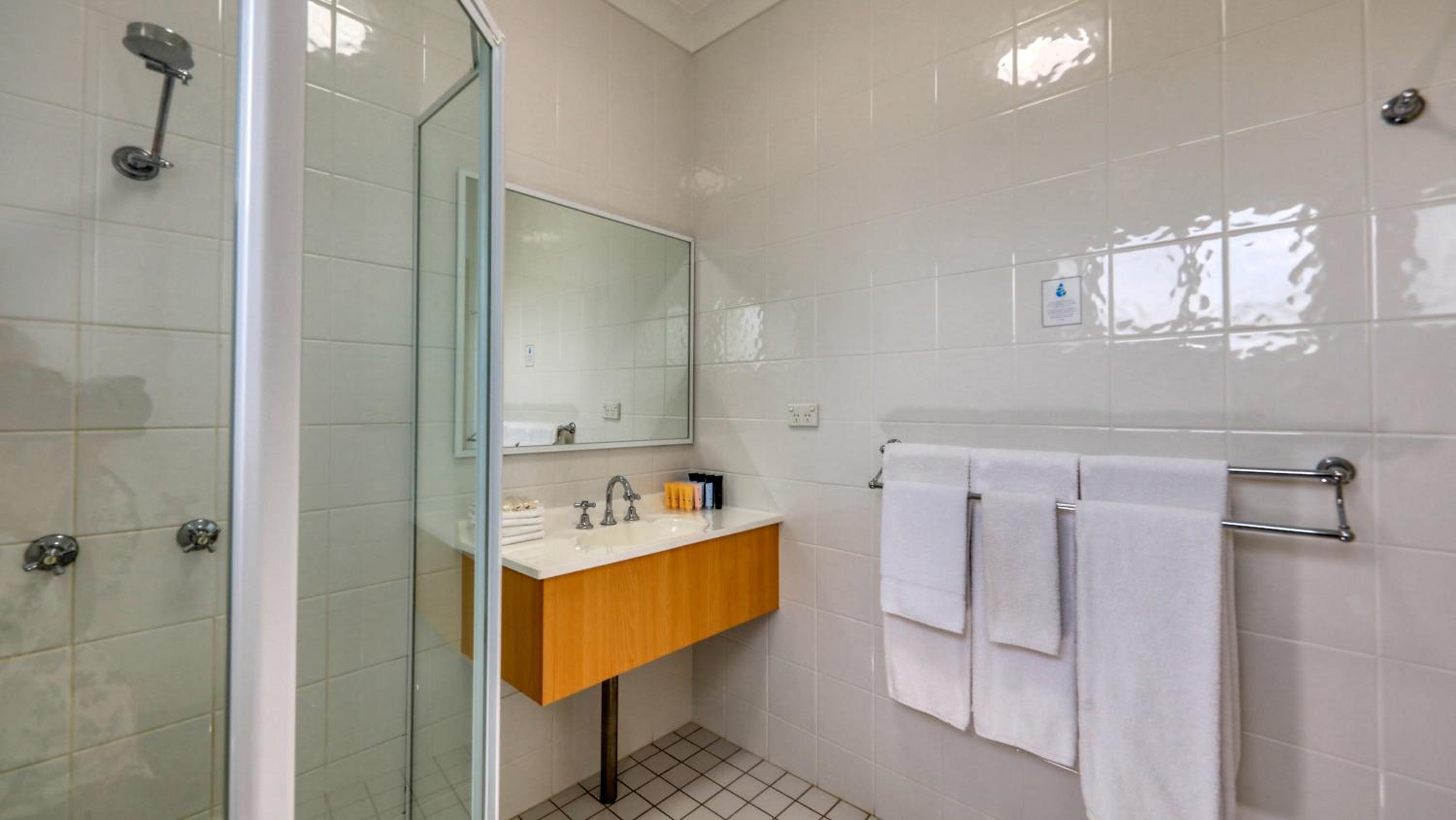 Country Gardens Motor Inn