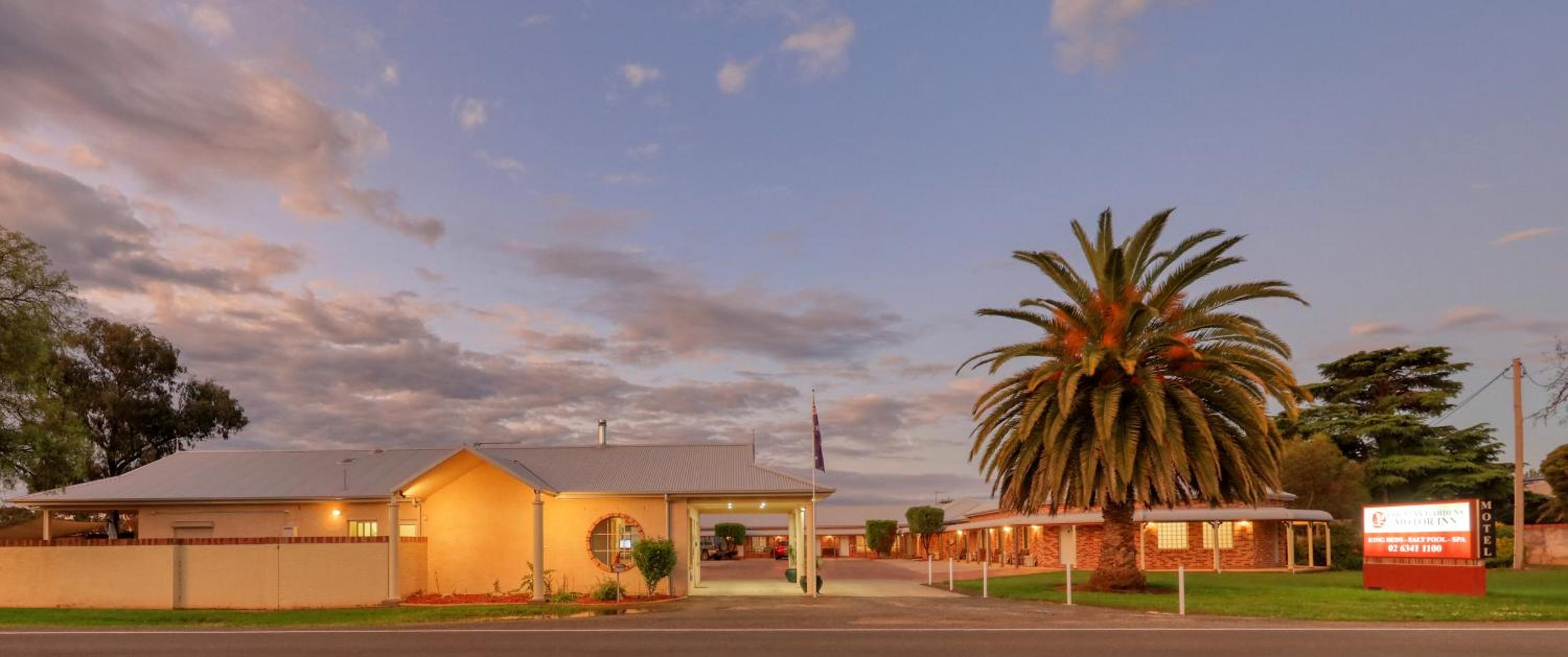 Country Gardens Motor Inn