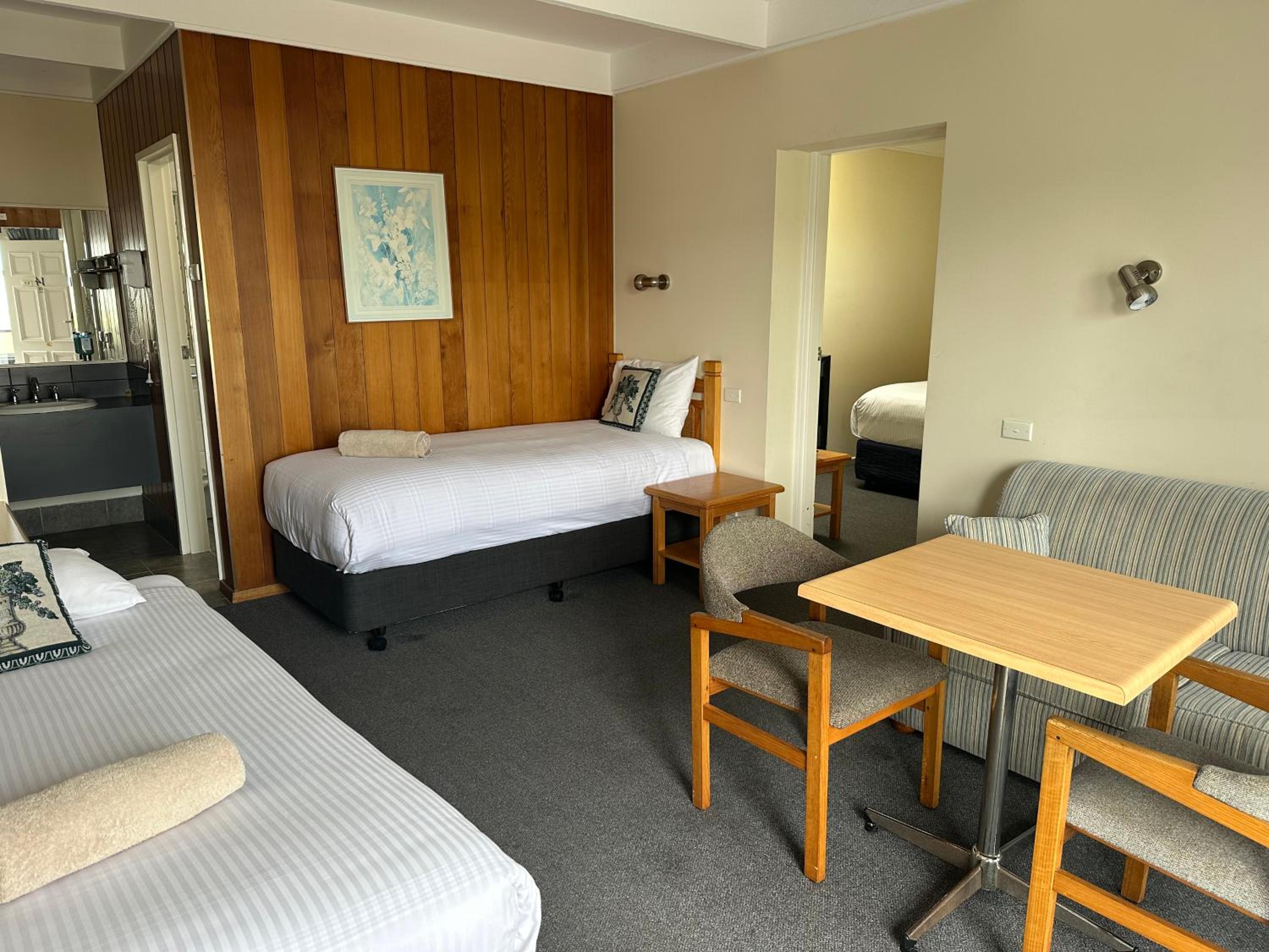 Banjo Paterson Motor Inn
