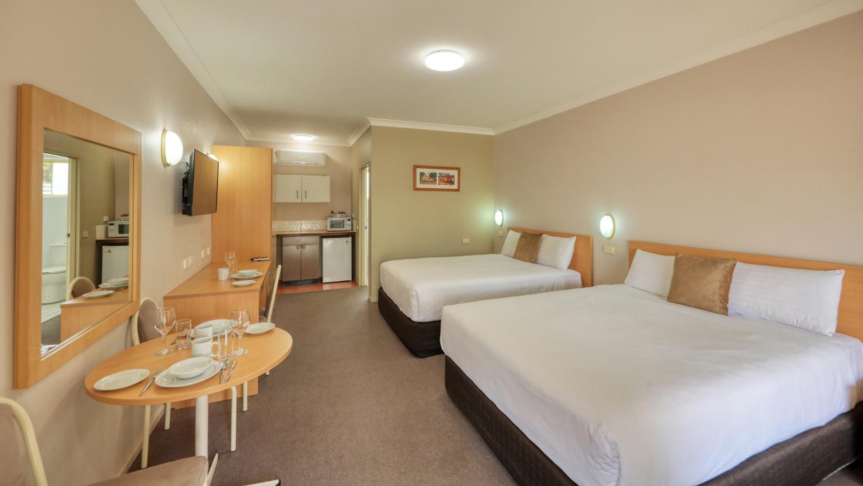 Country Gardens Motor Inn