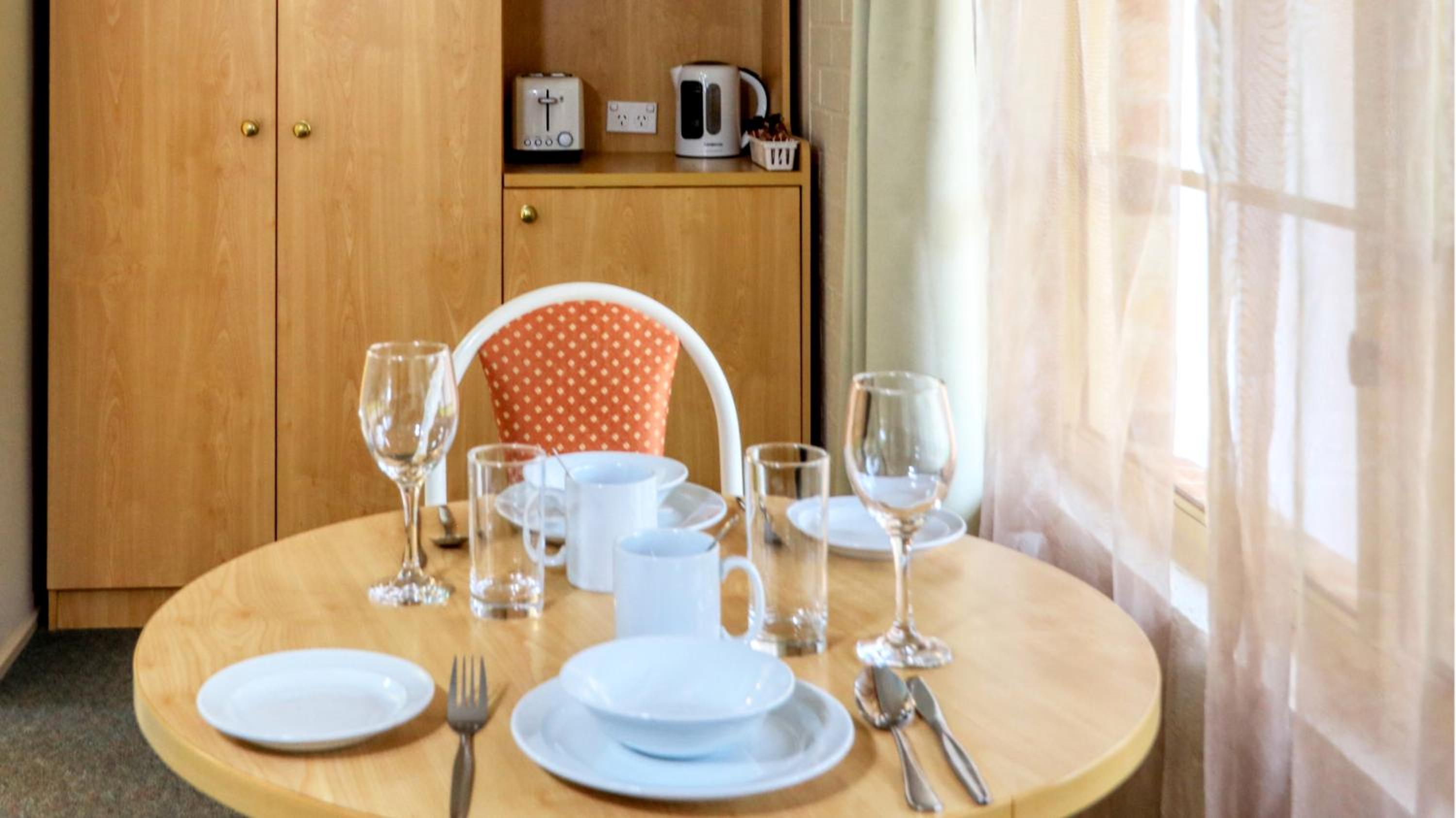 Country Gardens Motor Inn