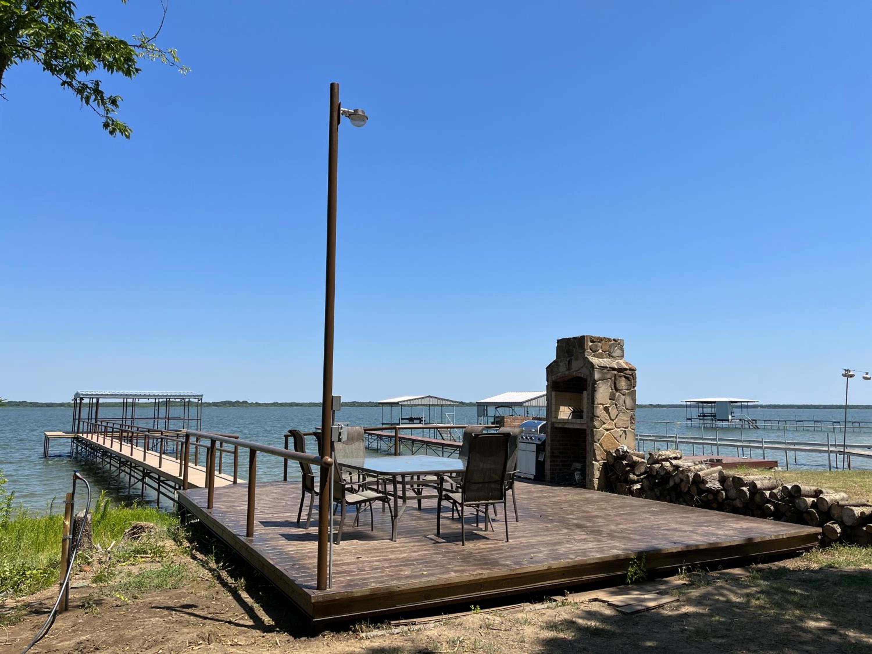 Beautiful lakefront house in private woods view 5