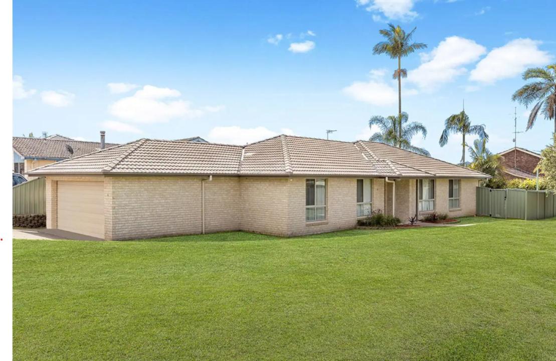 Hunter Home with POOL / CINEMA ROOM / PING PONG