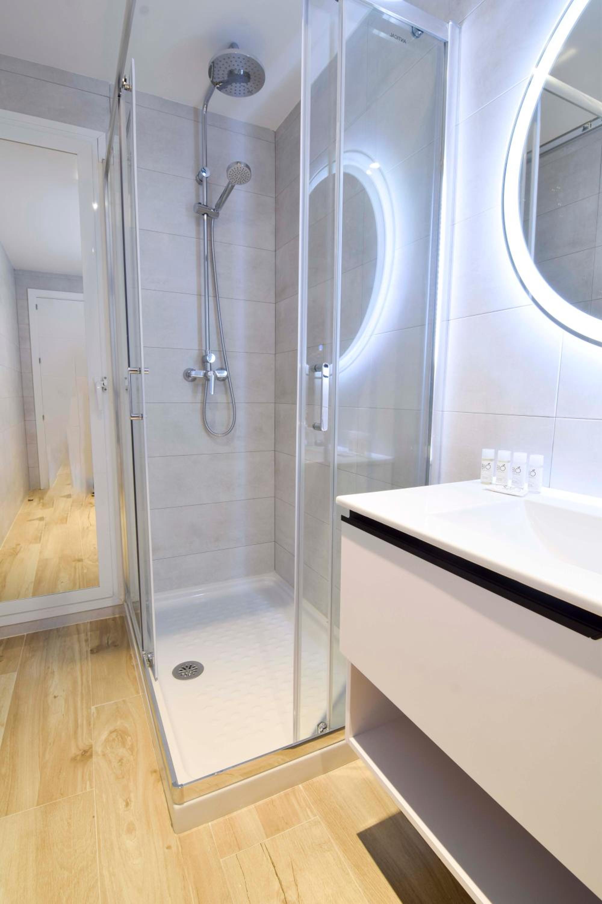 Letmalaga Square Merced