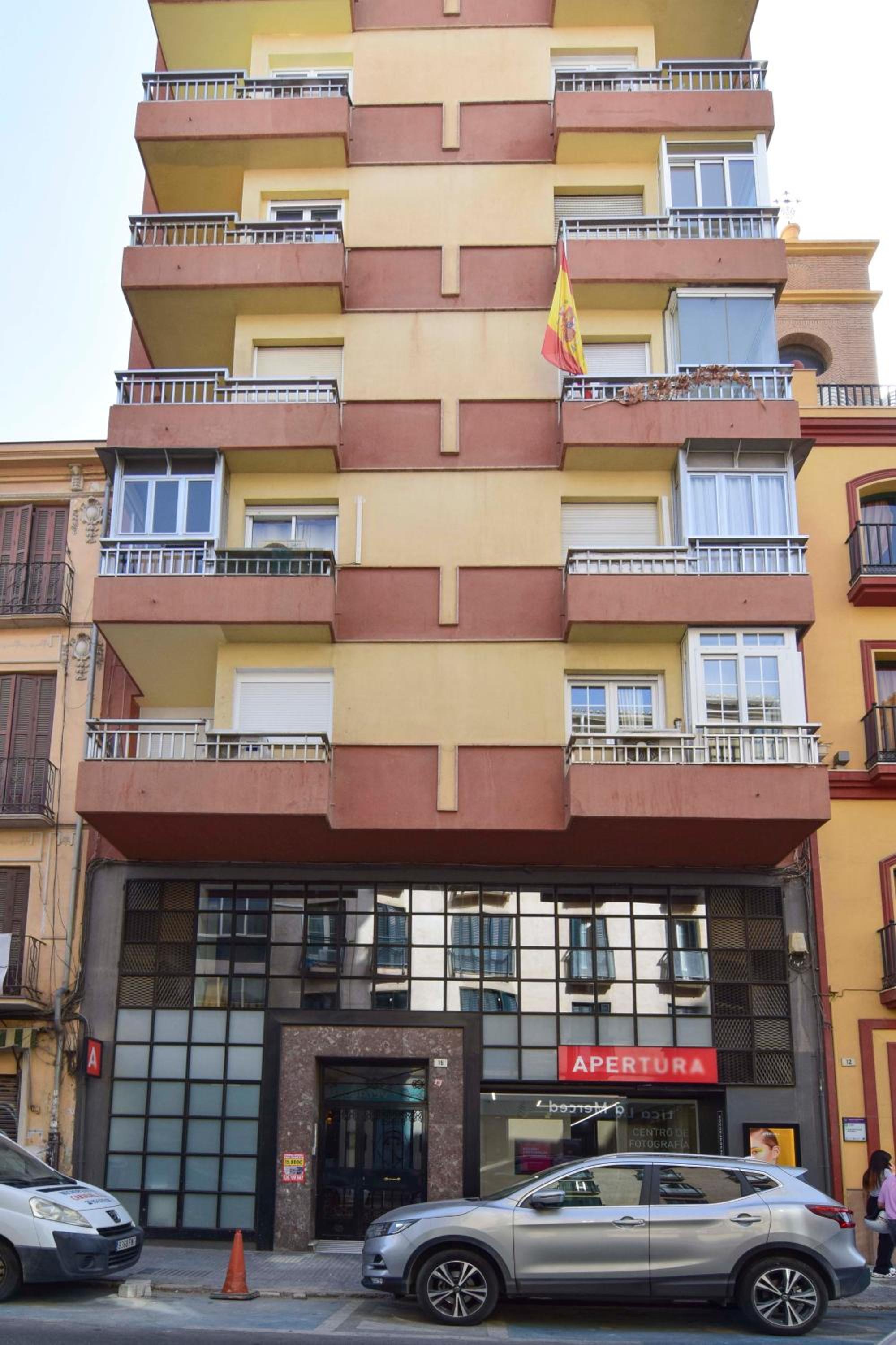 Letmalaga Square Merced