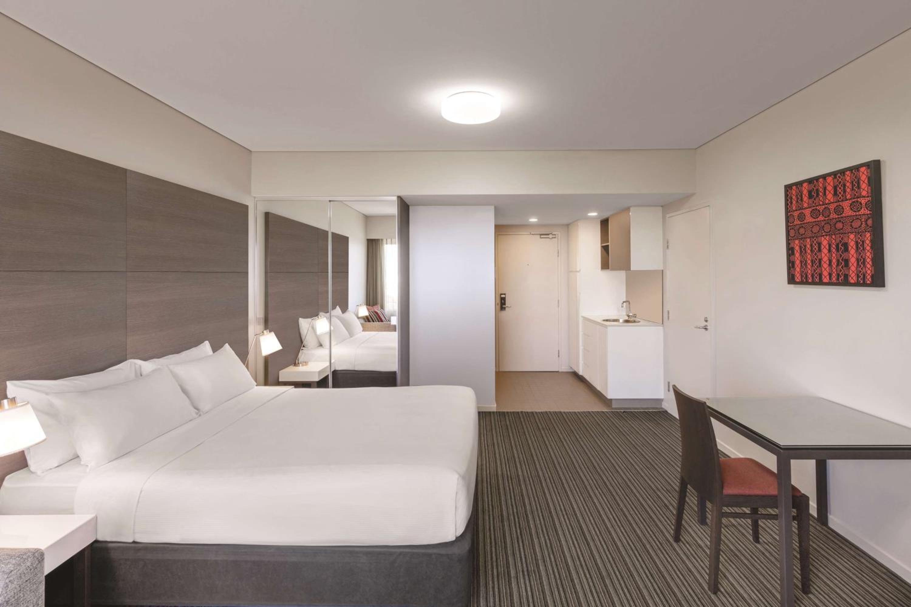 Adina Apartment Hotel Darwin Waterfront 18